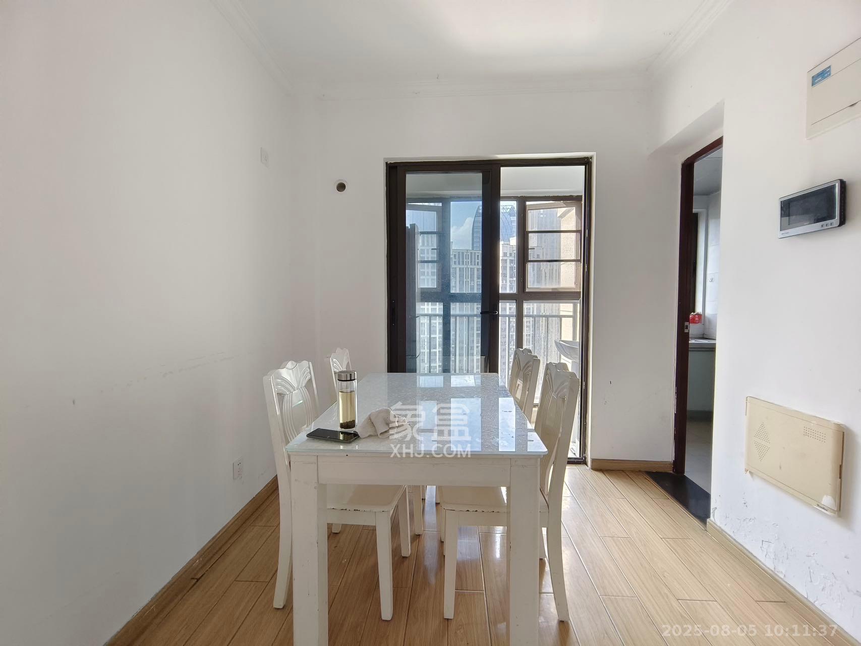 南山雍江汇(滨江国际新城) 3室1厅1卫 3000.0元/月 南山雍江汇(滨江国际新城) 3室1厅1卫 3000.0元/月室内图