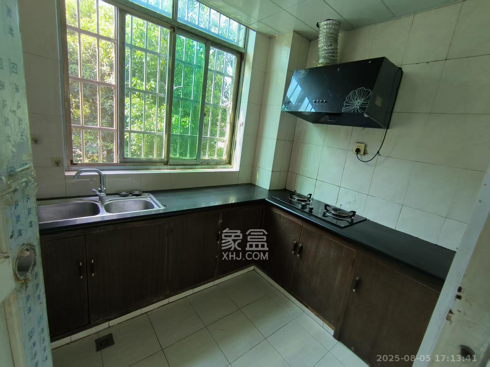 兴联小区 2室2厅1卫 1300.0元/月 兴联小区 2室2厅1卫 1300.0元/月室内图