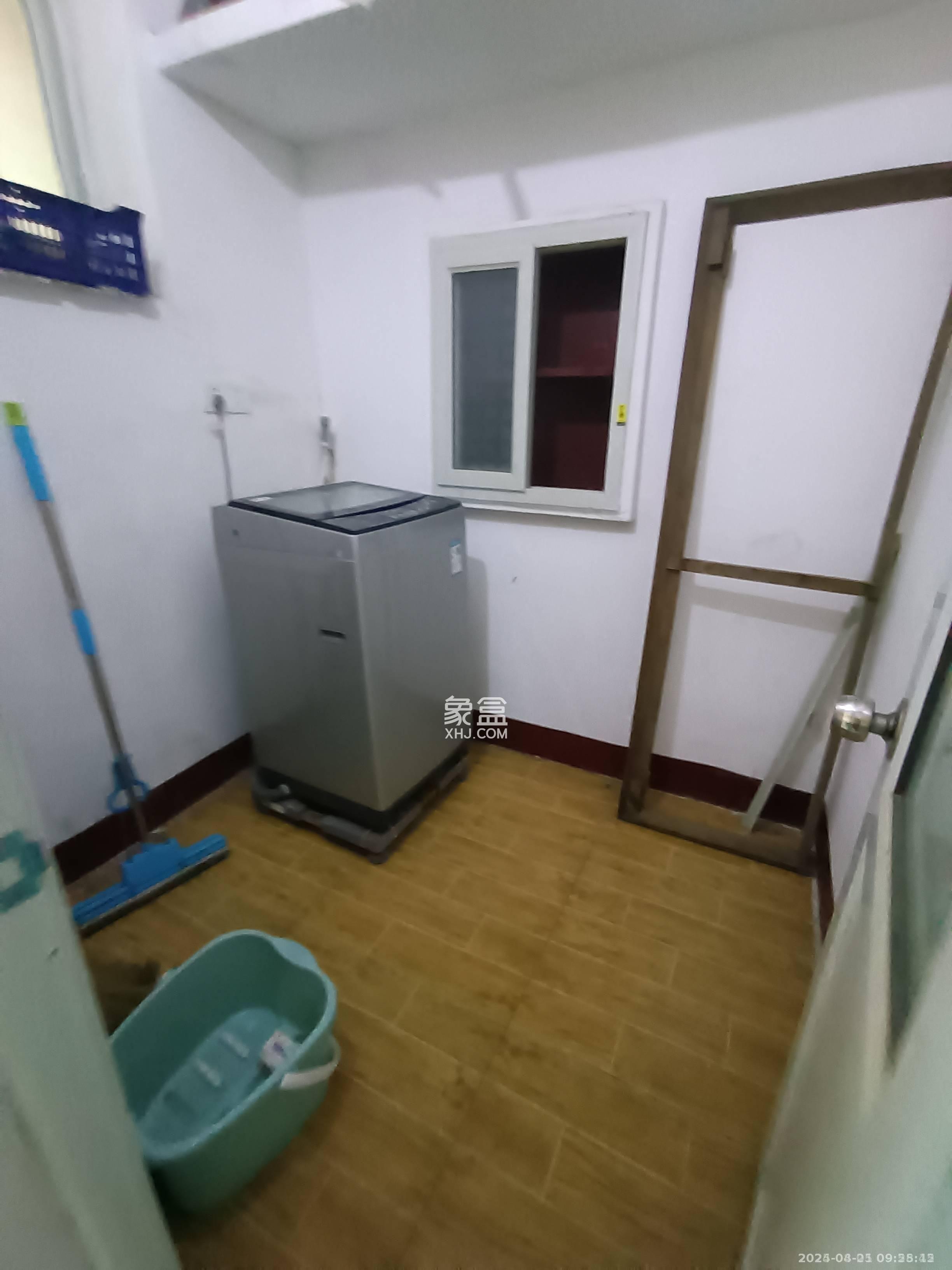 桂花二村  2室1厅1卫    1200.0元/月室内图