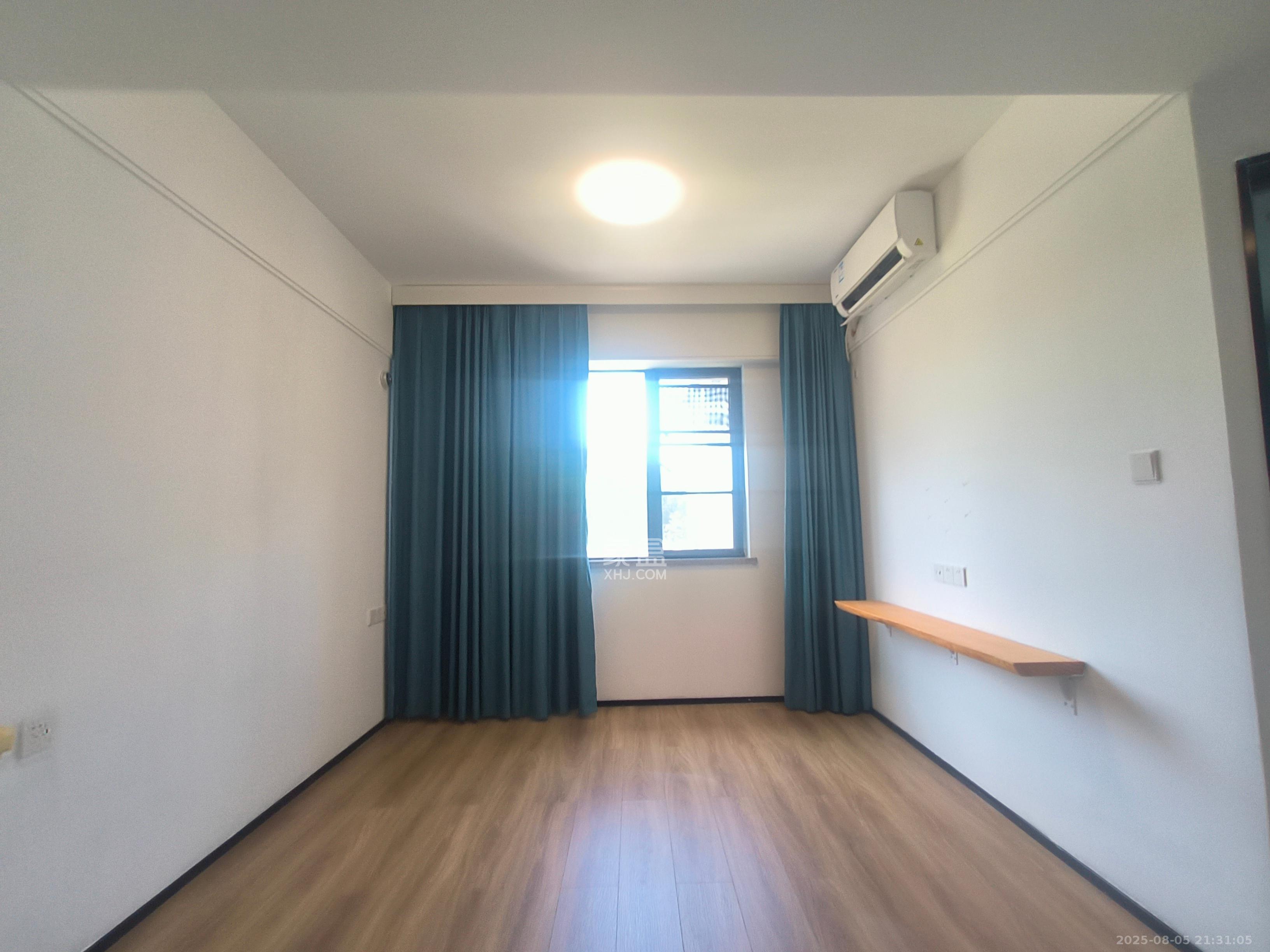 旭辉都会山  1室0厅0卫   1800.00元/月