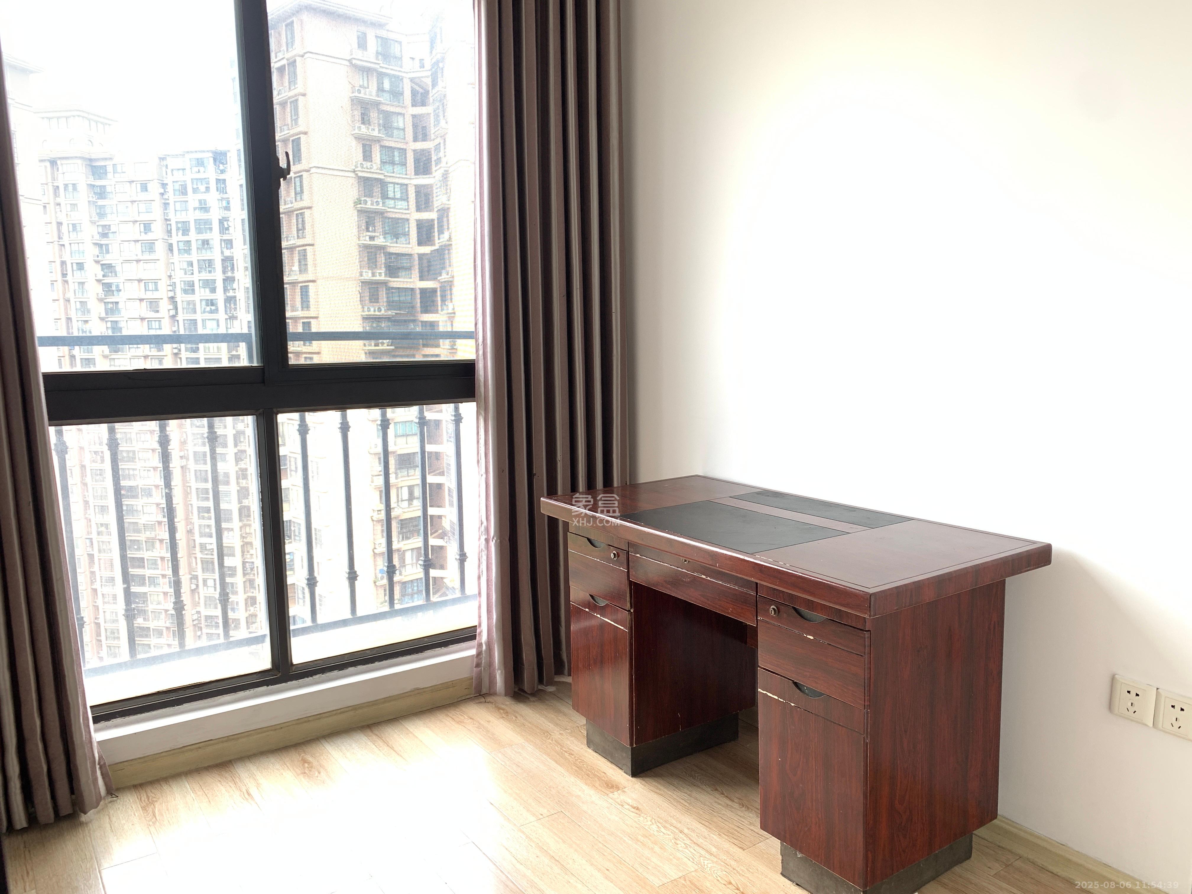 康桥长郡 3室2厅1卫 1800.0元/月 康桥长郡 3室2厅1卫 1800.0元/月室内图