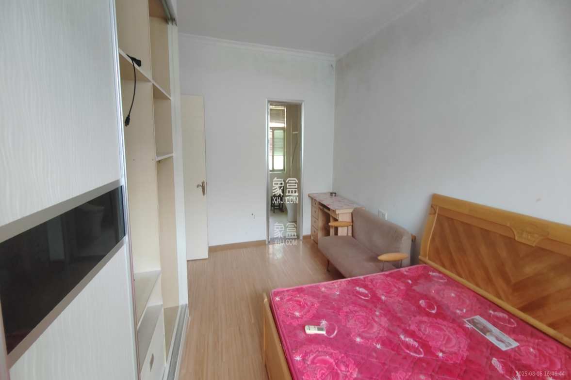 青青家园 3室2厅2卫 1600.0元/月 青青家园 3室2厅2卫 1600.0元/月室内图