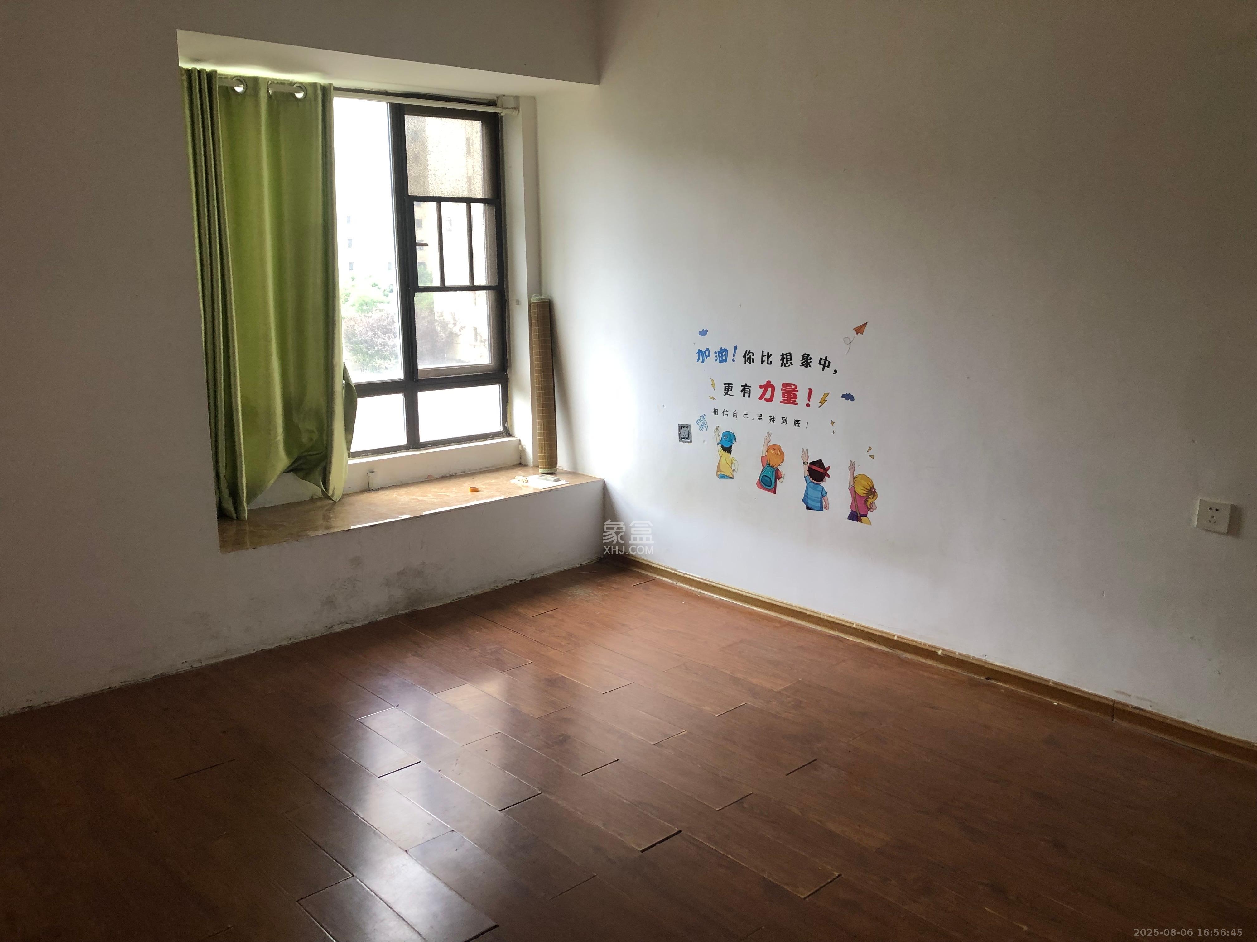 阳光城尚东湾学园区 3室2厅2卫 2300.0元/月 阳光城尚东湾学园区 3室2厅2卫 2300.0元/月室内图