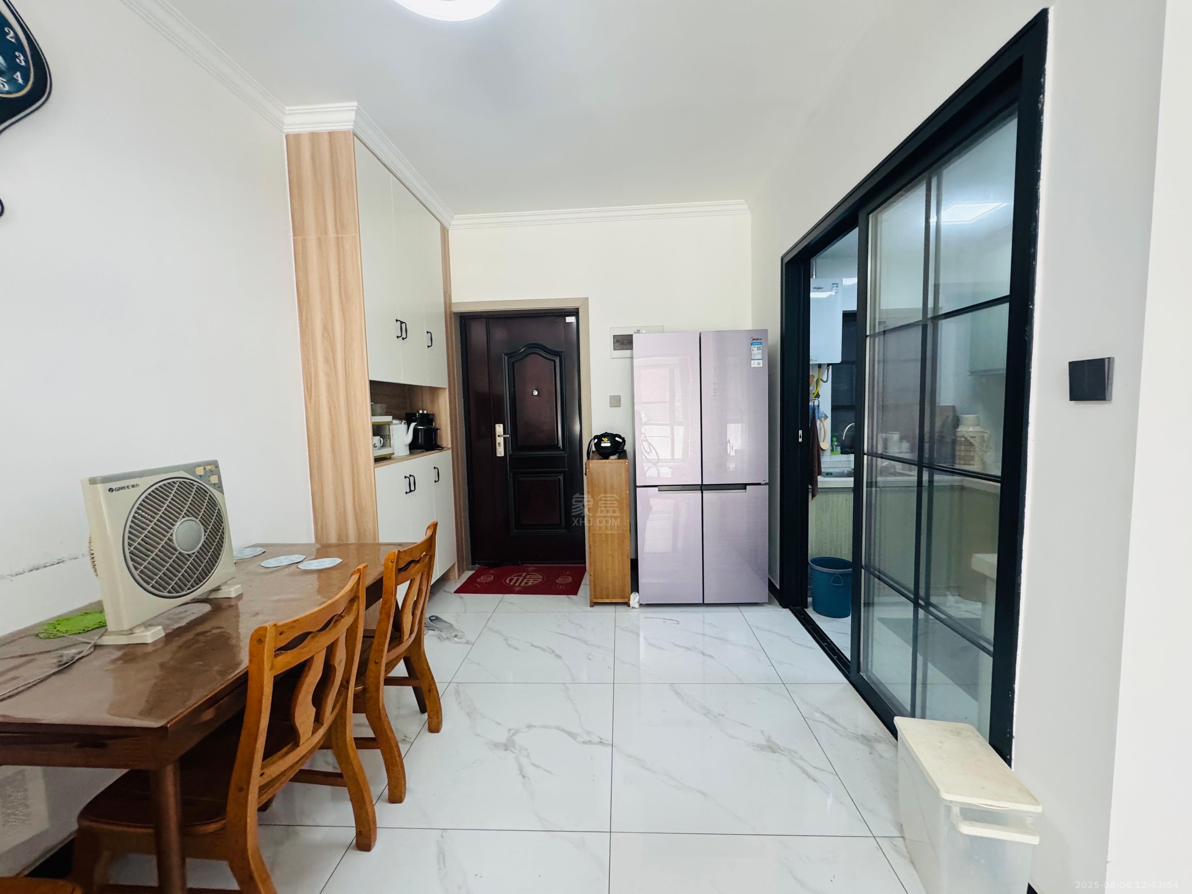 亿都时光 3室2厅2卫 1800.0元/月 亿都时光 3室2厅2卫 1800.0元/月室内图