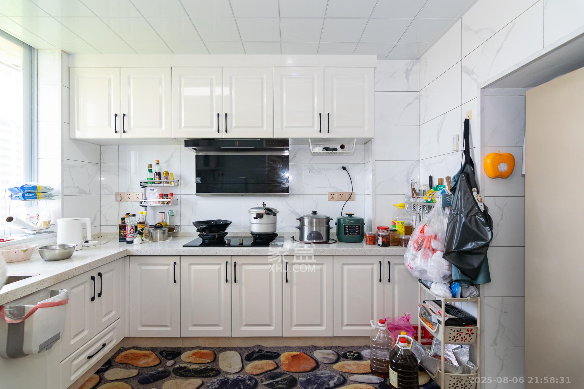 普瑞斯堡 6室2厅3卫 200.0万 普瑞斯堡 6室2厅3卫 200.0万厨房