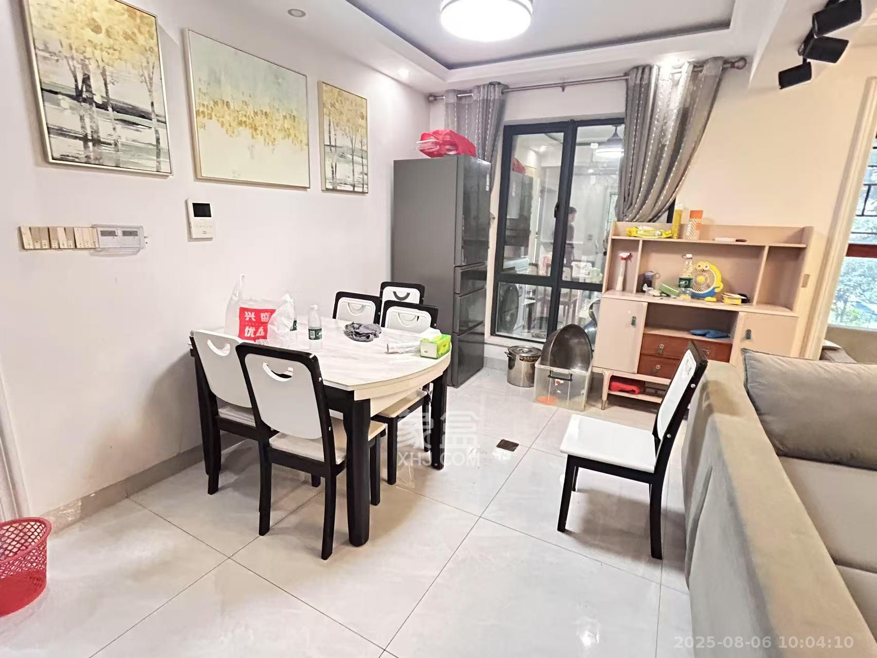 金谷豪庭 4室2厅2卫 2200.0元/月 金谷豪庭 4室2厅2卫 2200.0元/月室内图