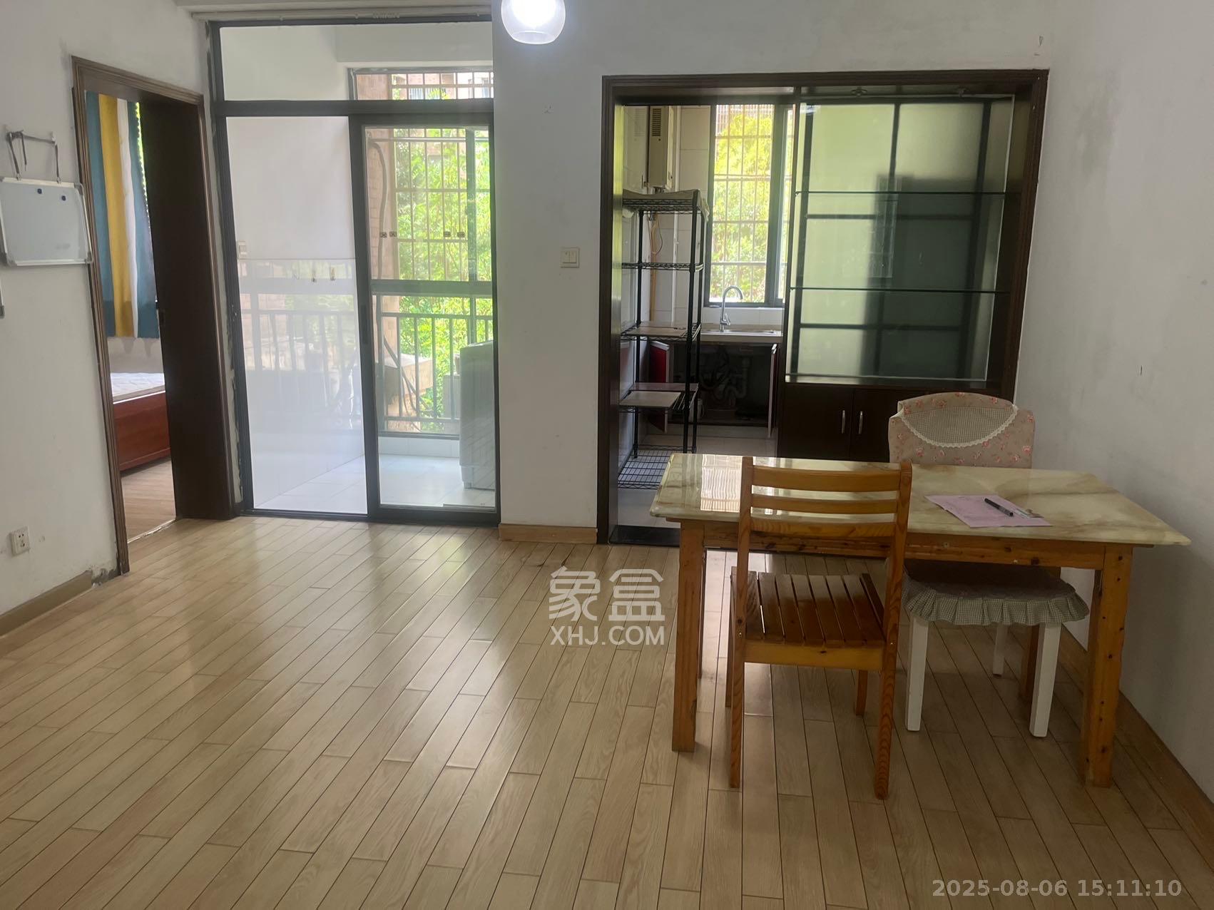 上海城小区 2室2厅1卫 2000.0元/月 上海城小区 2室2厅1卫 2000.0元/月室内图