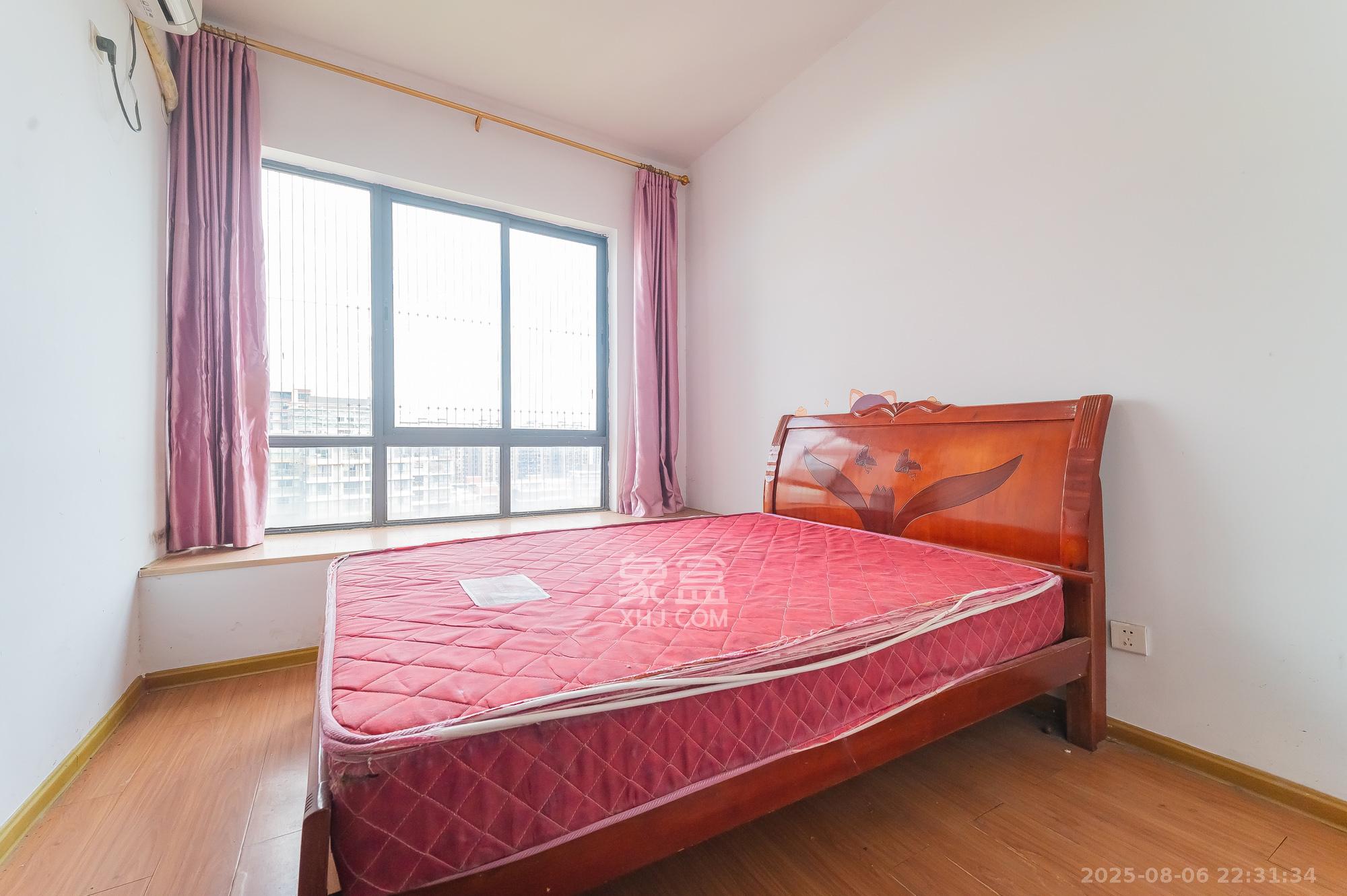 恒基凯旋门一二期  4室2厅2卫    139.0万 恒基凯旋门一二期  4室2厅2卫    139.0万卧室