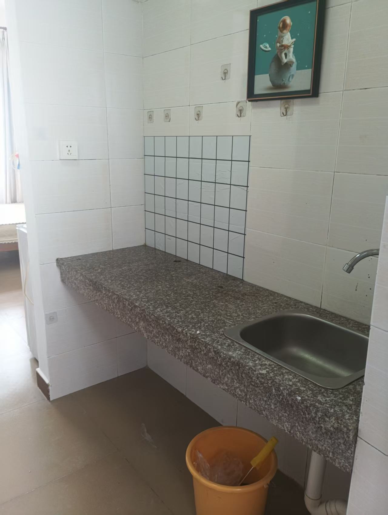 华昌大厦  1室1厅1卫   1500.00元/月室内图