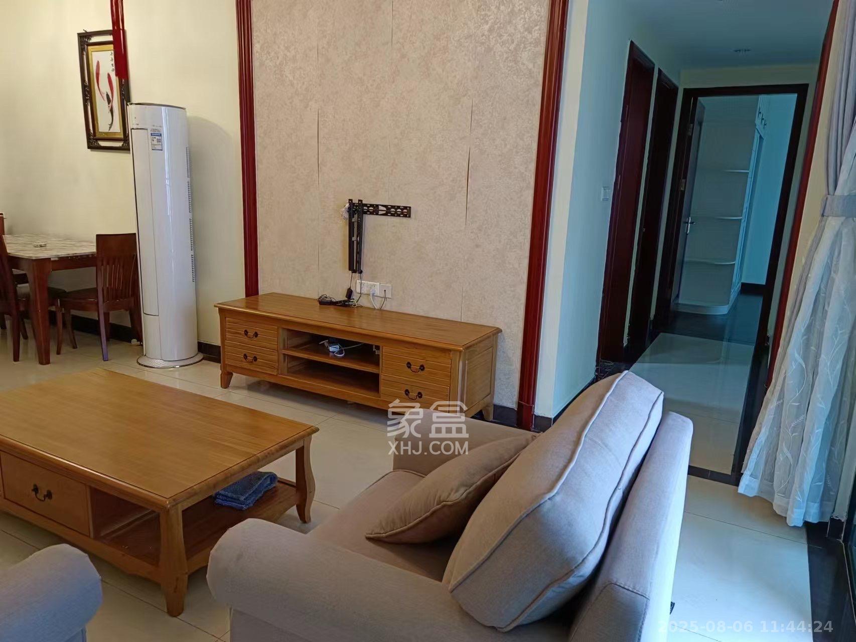 恒大翡翠华庭 3室2厅1卫 2200.0元/月 恒大翡翠华庭 3室2厅1卫 2200.0元/月室内图