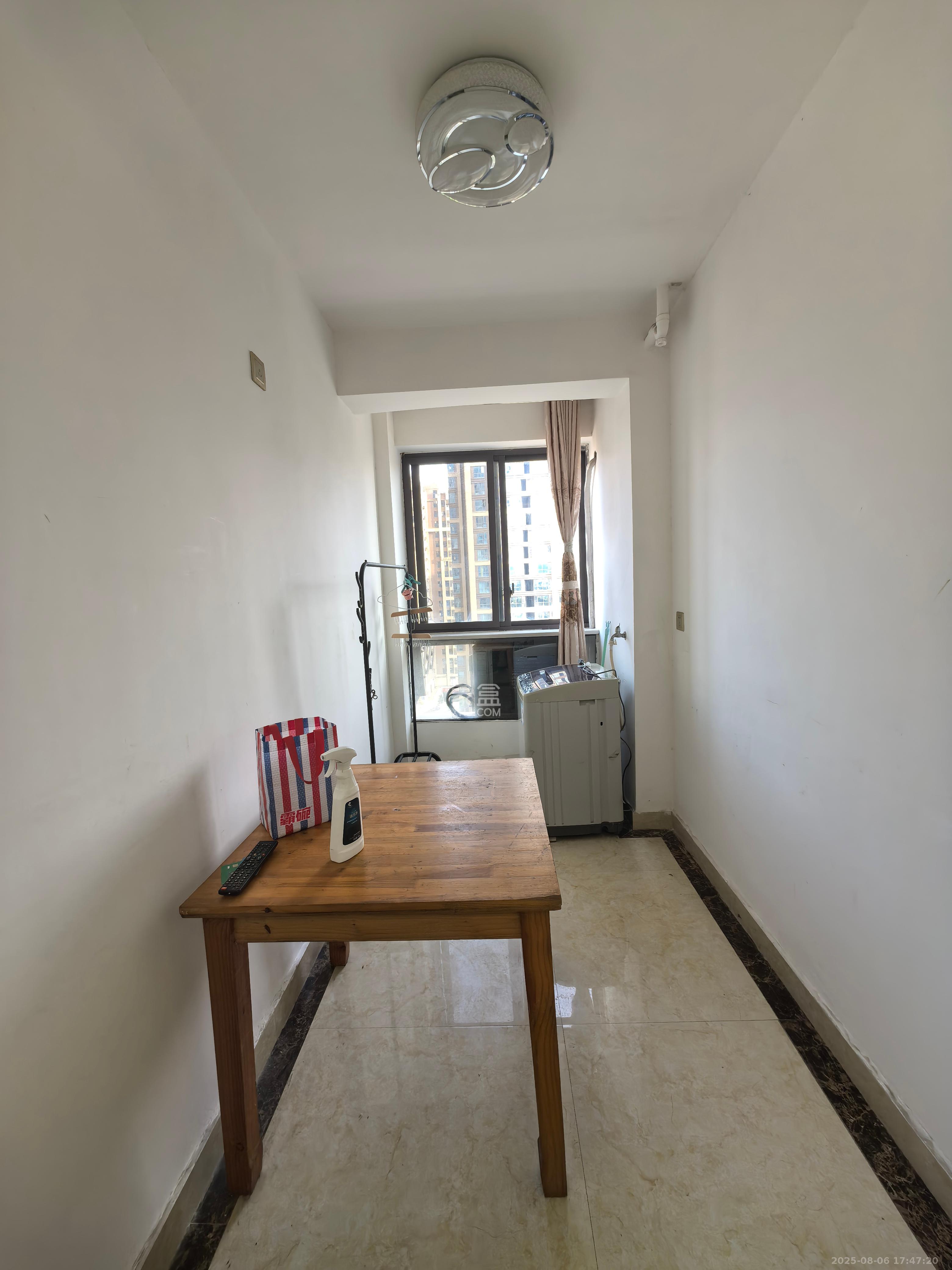 合能洋湖公馆  2室1厅1卫    2000.0元/月 合能洋湖公馆  2室1厅1卫    2000.0元/月室内图