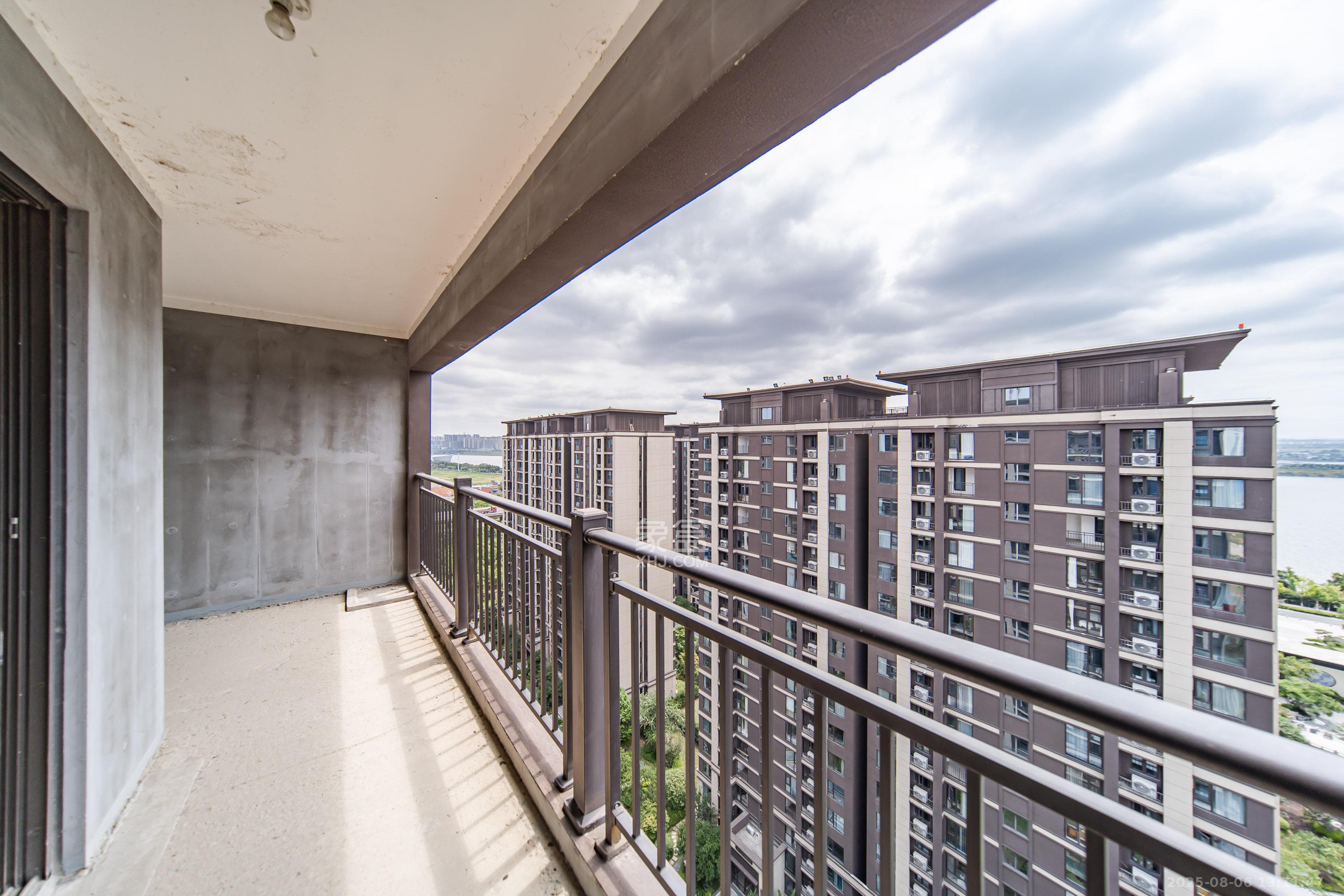 建发电建江山悦  4室2厅2卫    140.0万 建发电建江山悦  4室2厅2卫    140.0万阳台