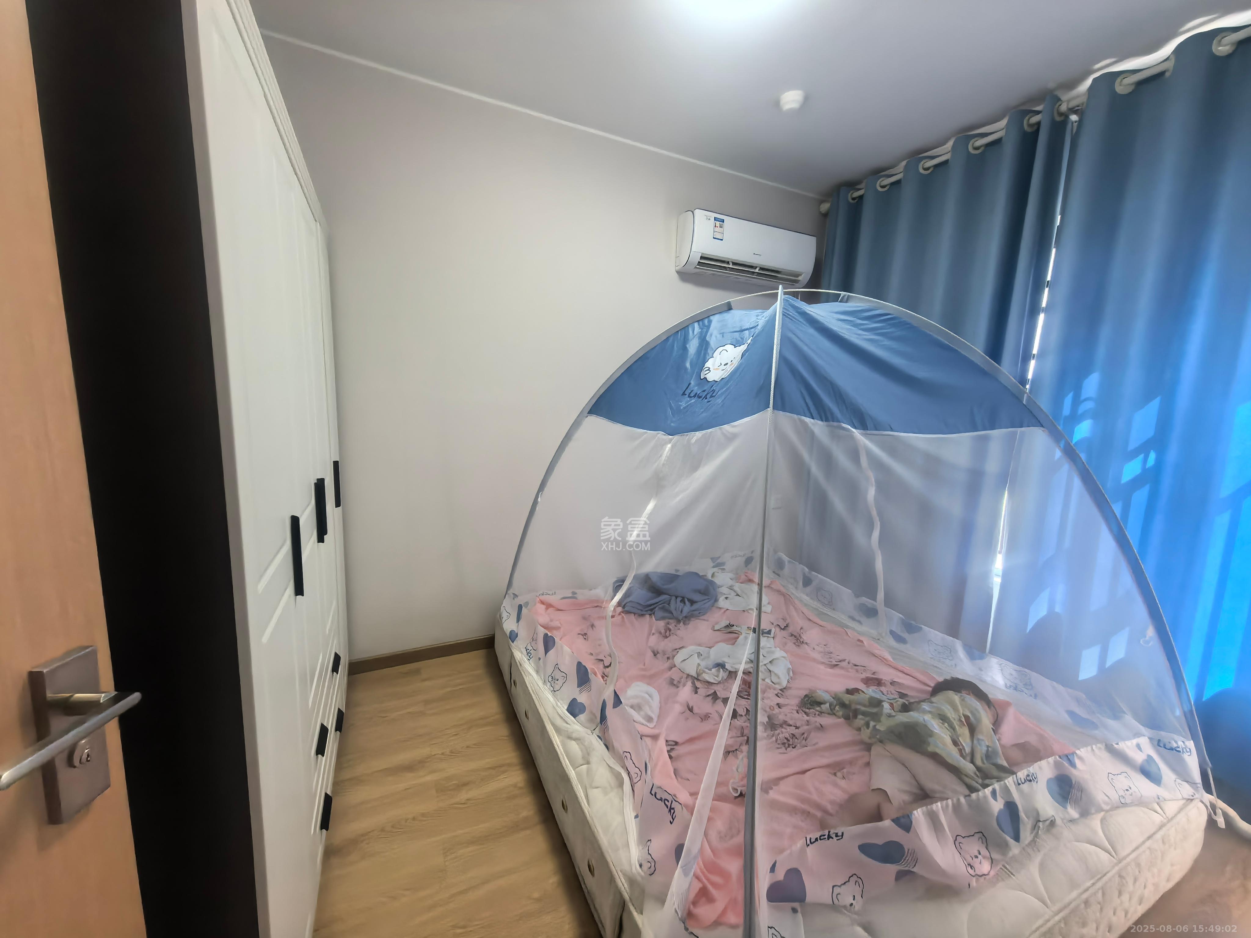 时代倾城二期  4室2厅2卫    2300.0元/月室内图