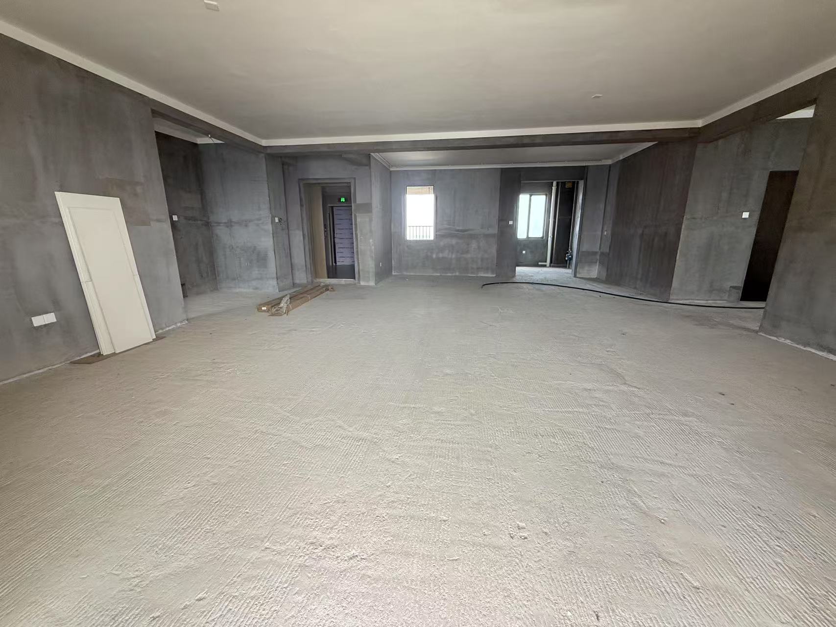建发央著（悦发央著）  5室2厅2卫   258.00万