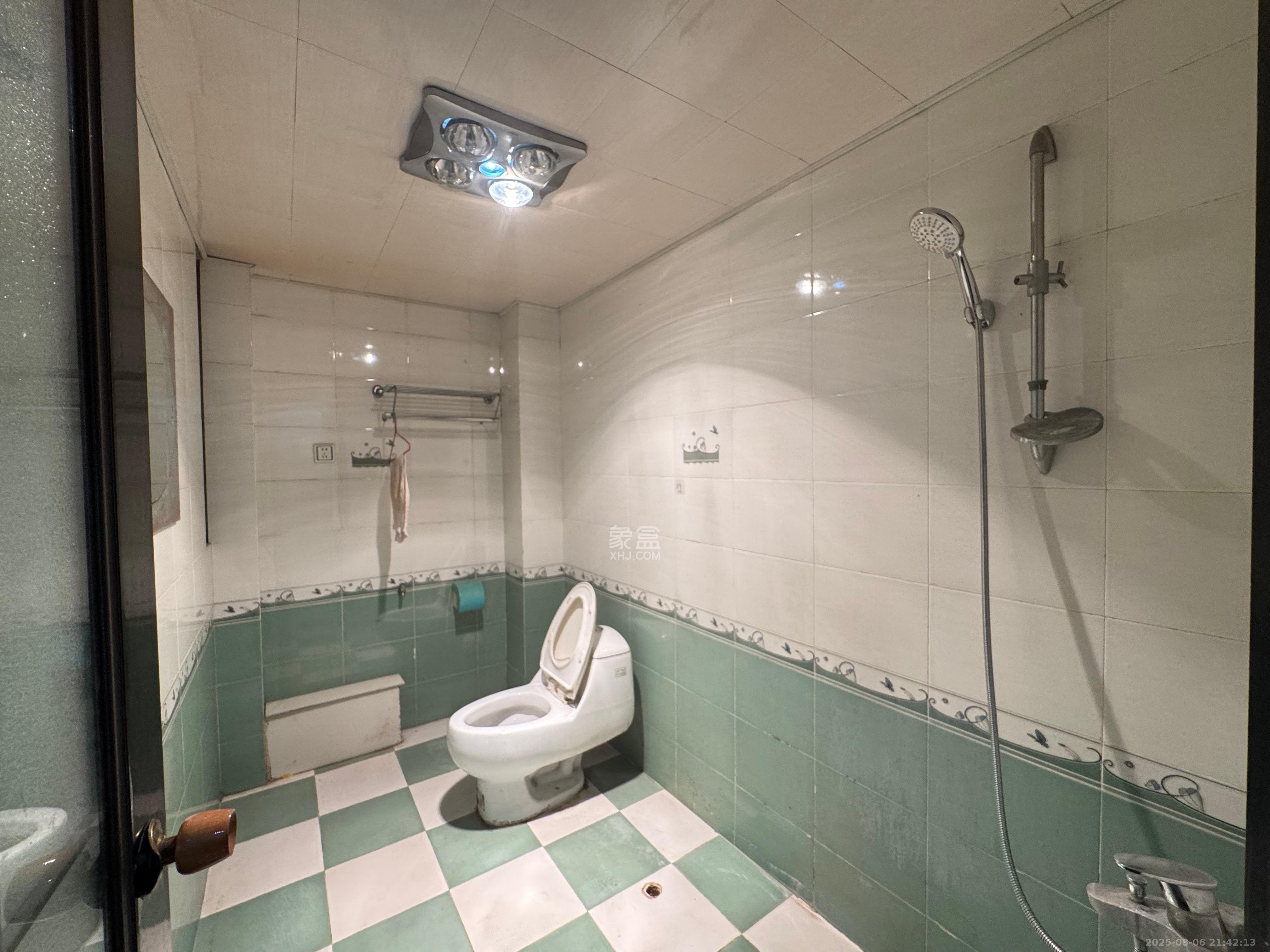 运通馨苑 3室2厅2卫 2500.0元/月 运通馨苑 3室2厅2卫 2500.0元/月室内图