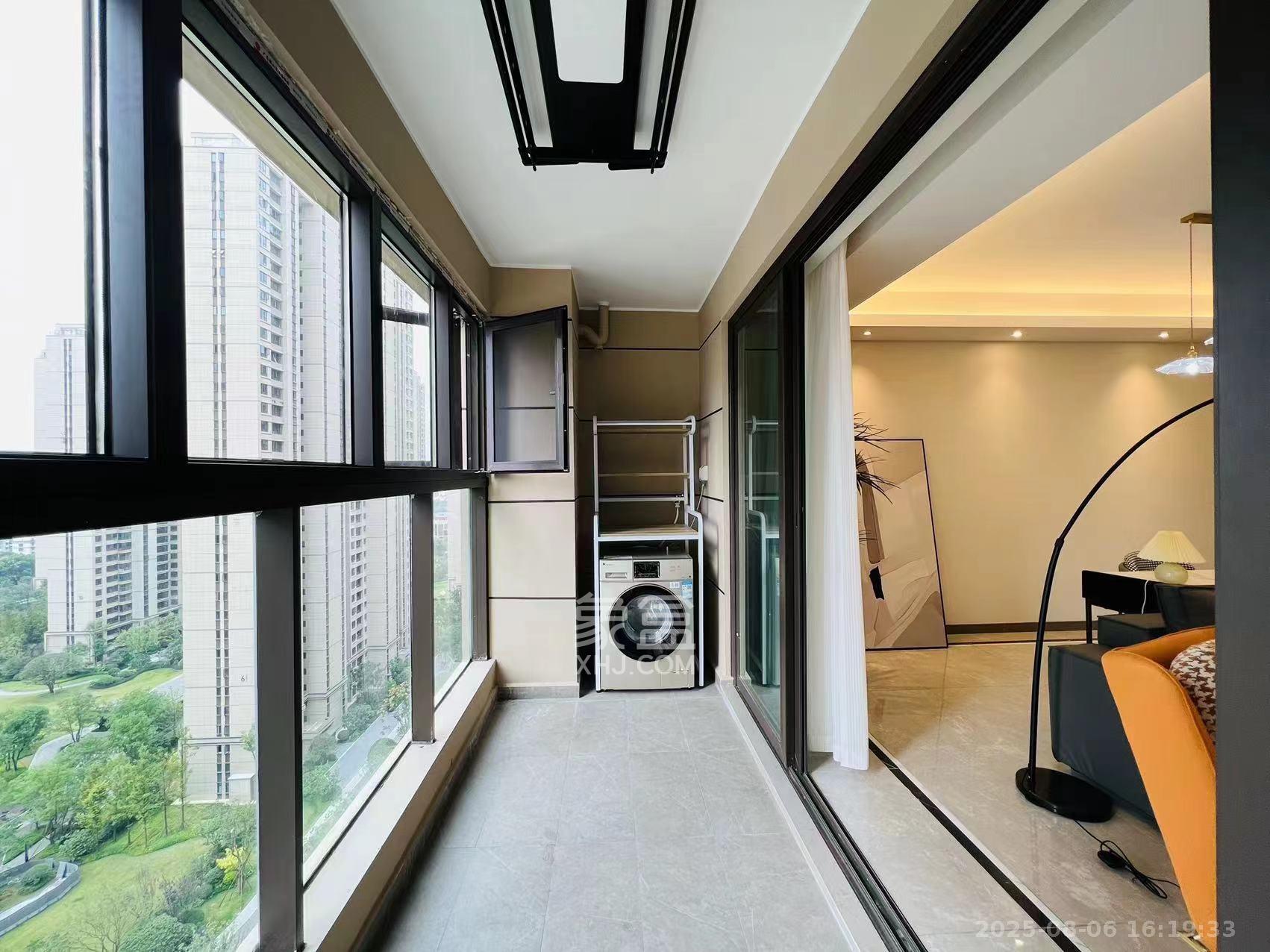 龙湖铂金中心(龙湖春江郦城) 3室2厅2卫 6500.00元/月 龙湖铂金中心(龙湖春江郦城) 3室2厅2卫 6500.00元/月室内图