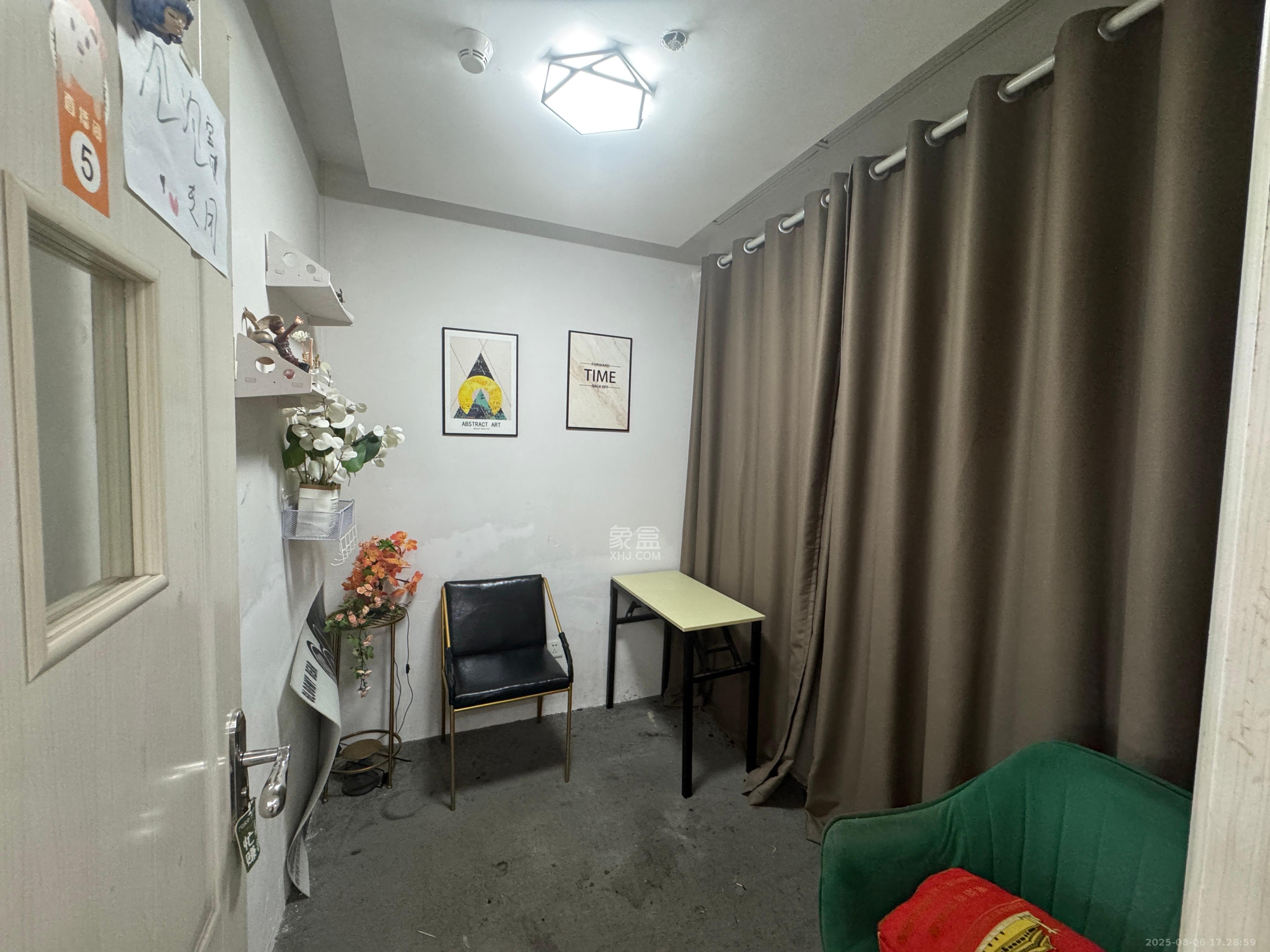 宇成朝阳广场  9室1厅0卫   6900.00元/月室内图