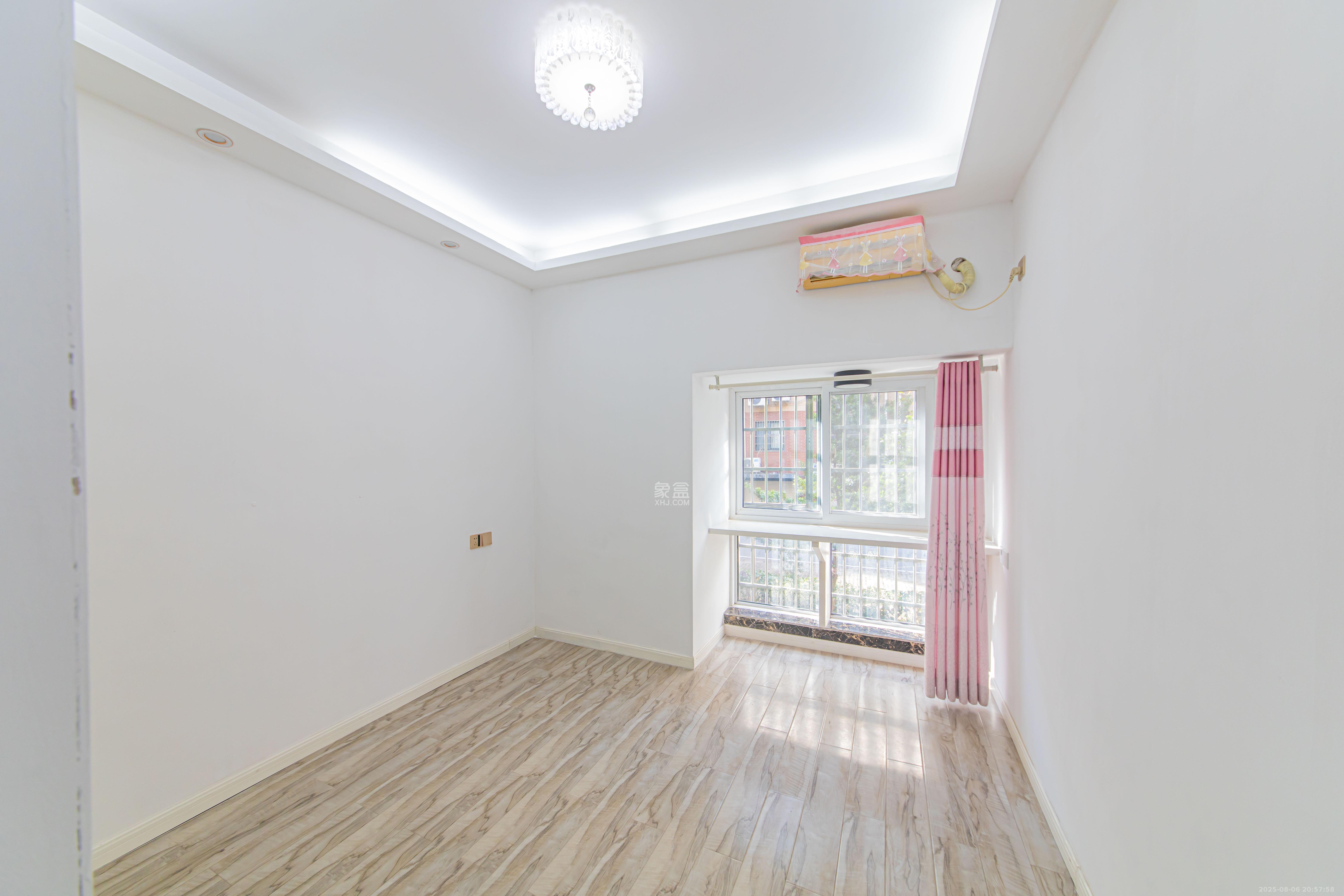 山水印象(愿景想山)  3室1厅1卫    56.0万 山水印象(愿景想山)  3室1厅1卫    56.0万卧室