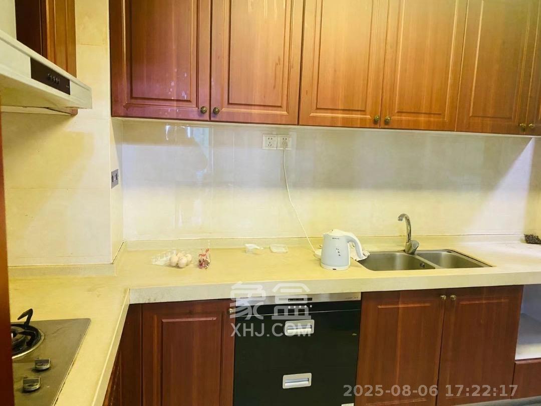 恒大雅苑 3室2厅2卫 2600.0元/月 恒大雅苑 3室2厅2卫 2600.0元/月室内图