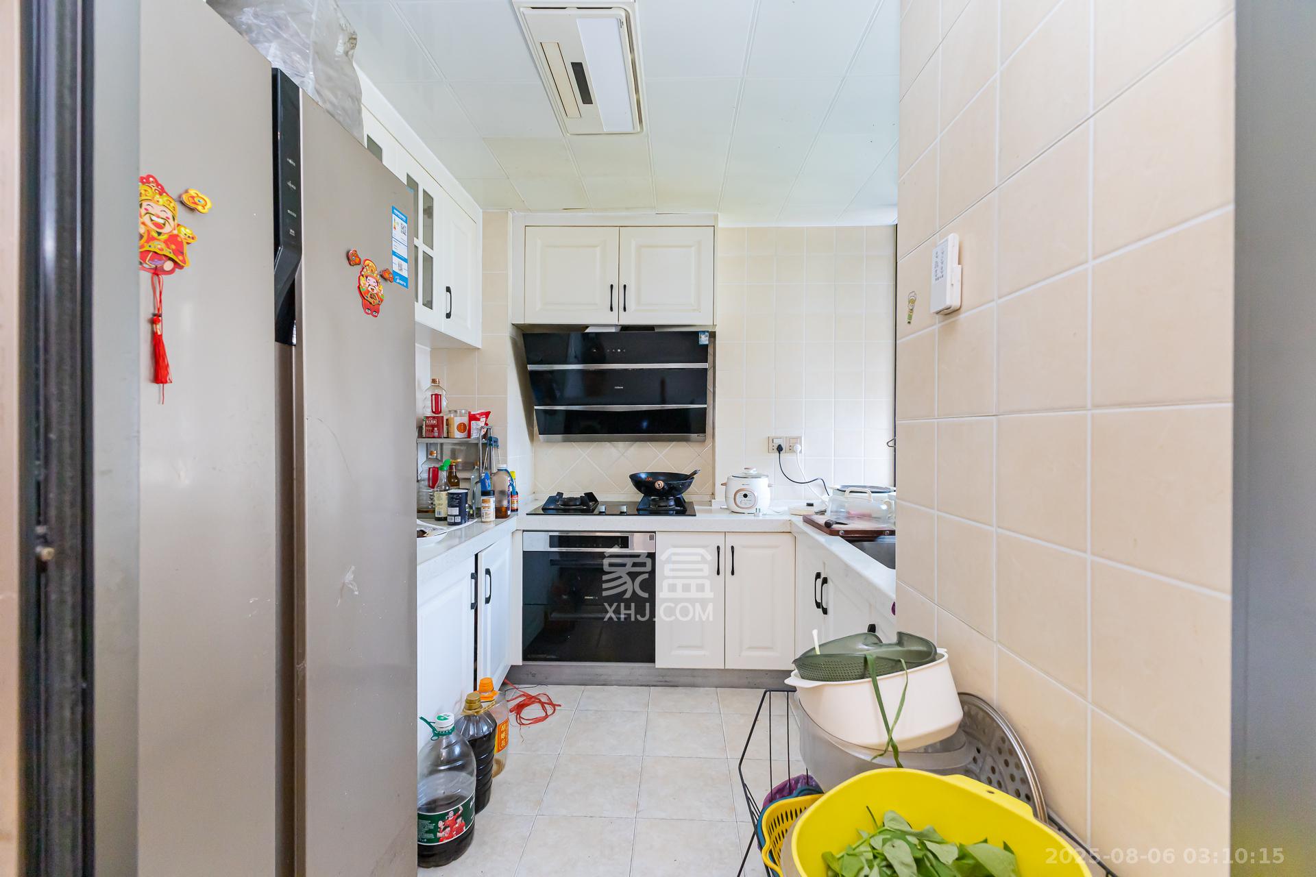 勤诚达境界城 3室2厅2卫 92.0万 勤诚达境界城 3室2厅2卫 92.0万厨房