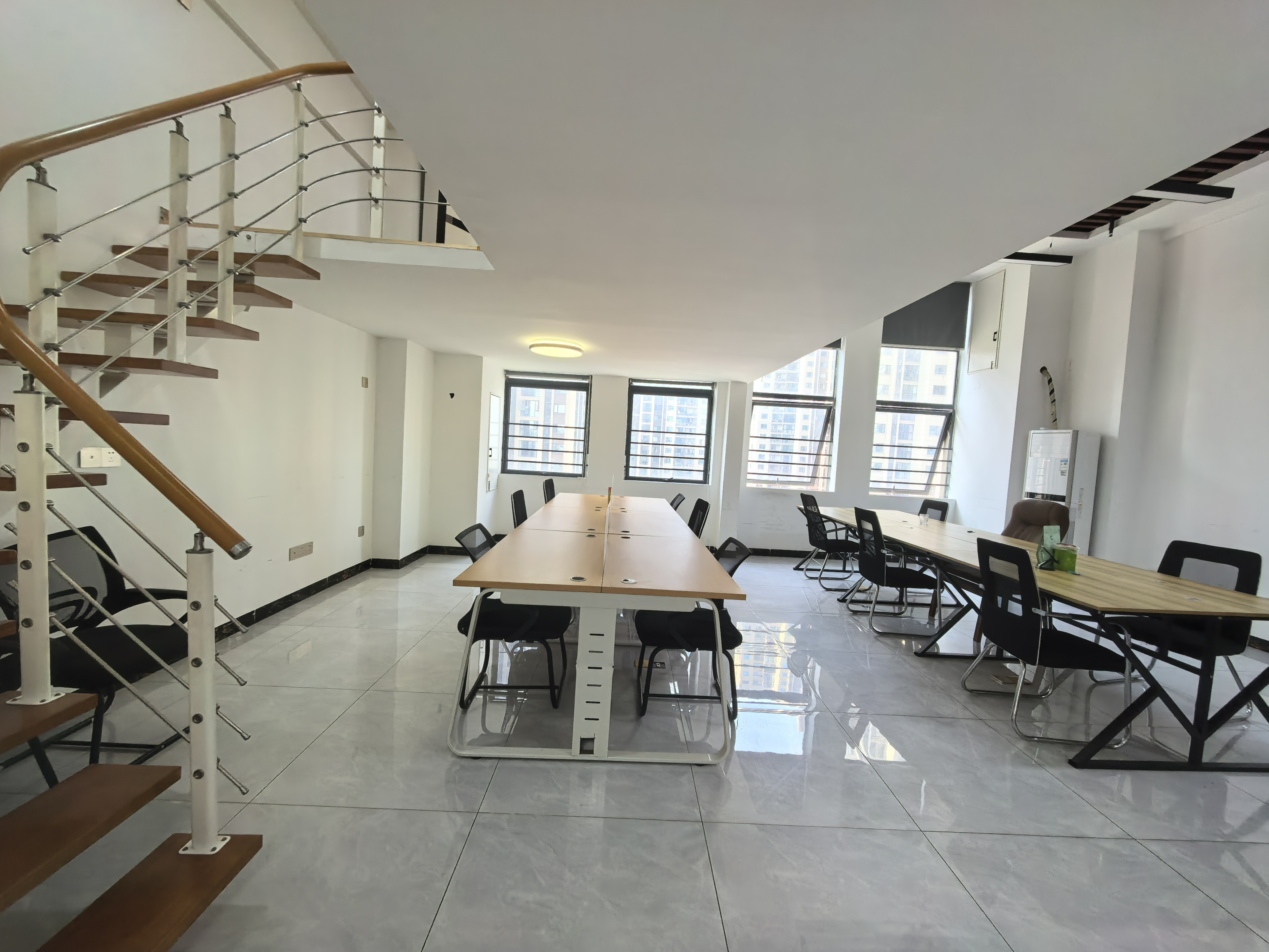 华润置地广场二期 2室2厅1卫 3500.0元/月 华润置地广场二期 2室2厅1卫 3500.0元/月户型图