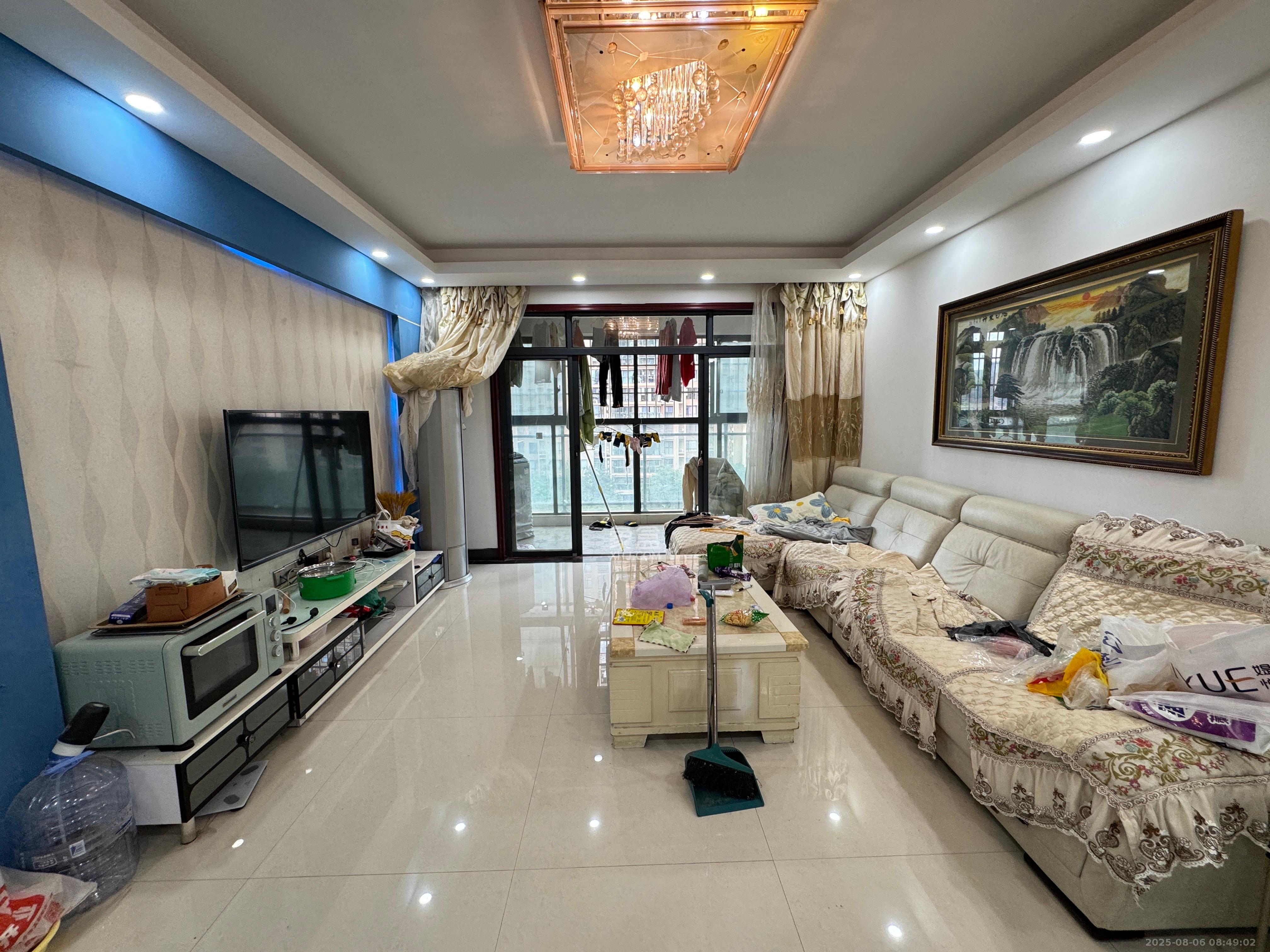 江河双水湾  3室2厅2卫    2800.0元/月 江河双水湾  3室2厅2卫    2800.0元/月