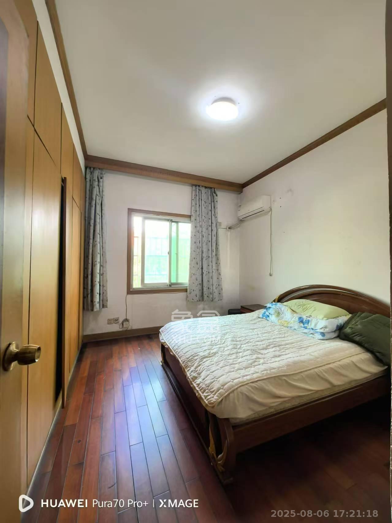 雨花区检察院宿舍  4室2厅2卫    2100.0元/月 雨花区检察院宿舍  4室2厅2卫    2100.0元/月室内图