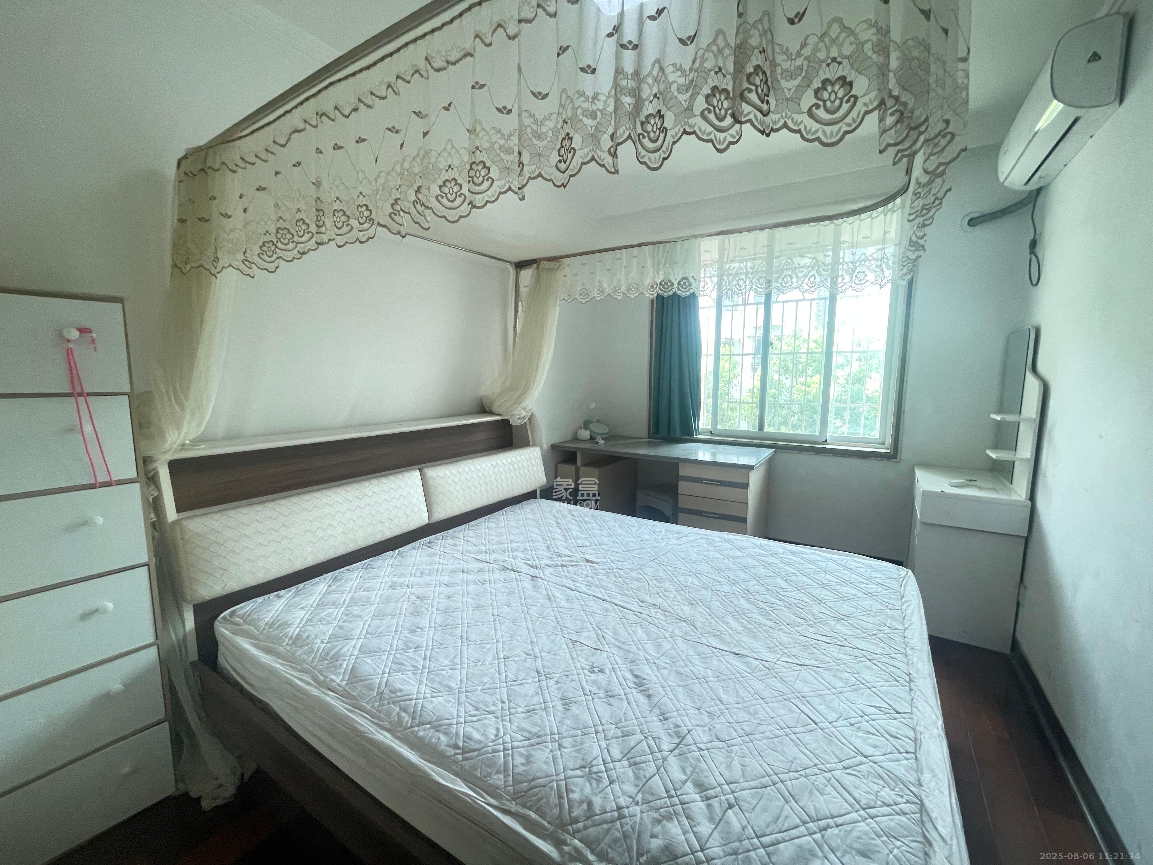 明媚星城  4室2厅1卫    3000.0元/月 明媚星城  4室2厅1卫    3000.0元/月室内图