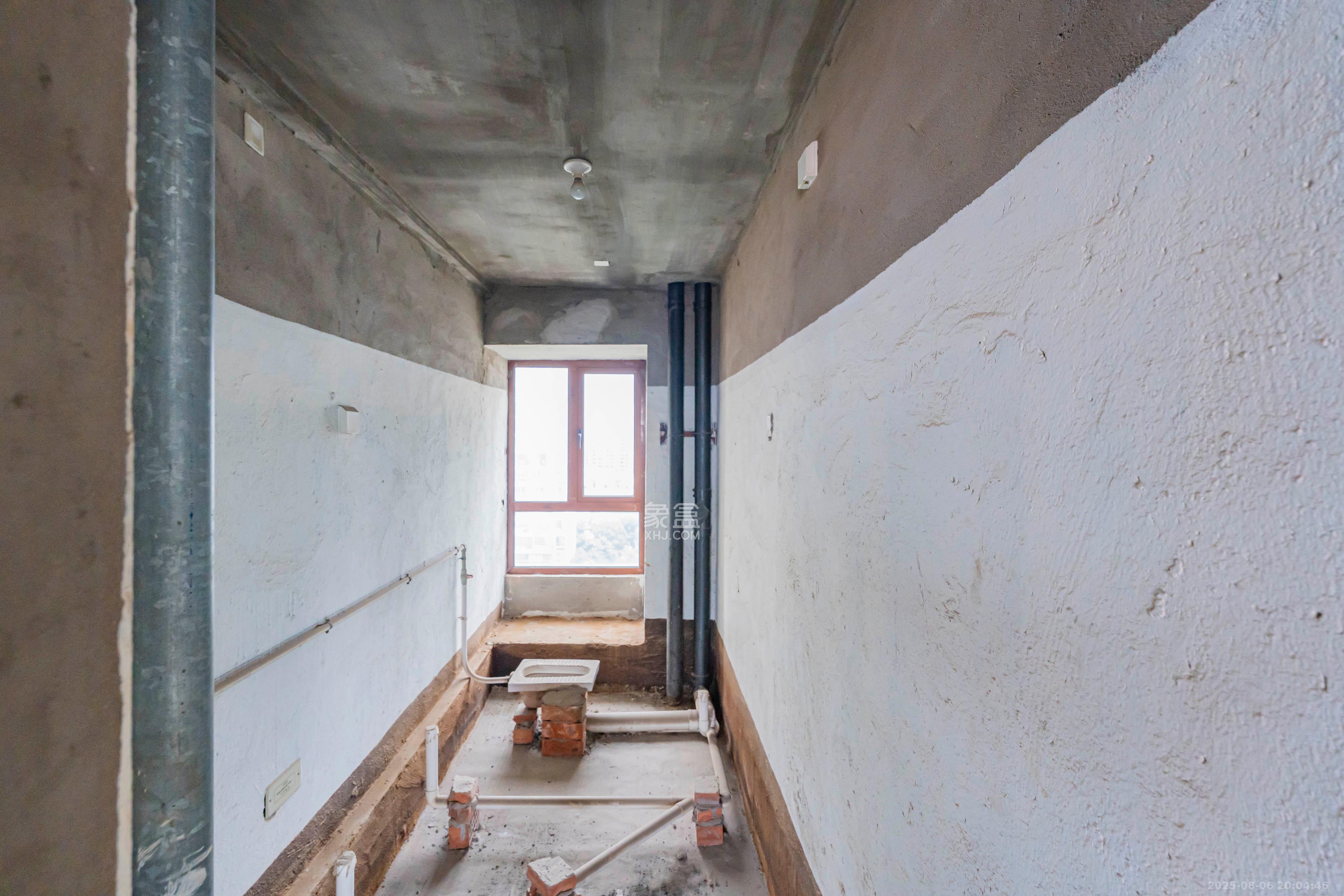 归心苑  4室2厅3卫    465.0万 归心苑  4室2厅3卫    465.0万卫生间