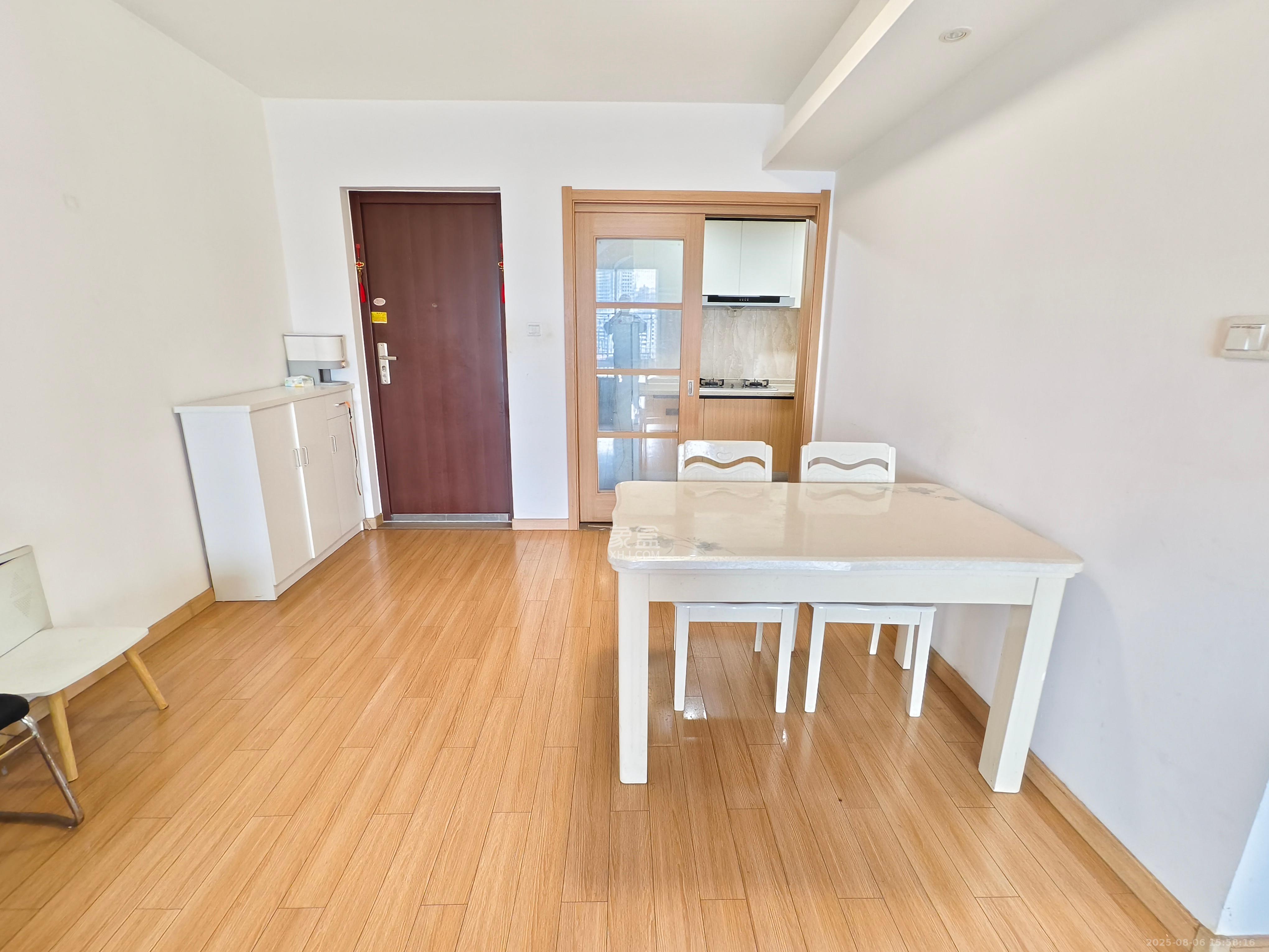 万科金域蓝湾 3室2厅2卫 2900.0元/月 万科金域蓝湾 3室2厅2卫 2900.0元/月室内图