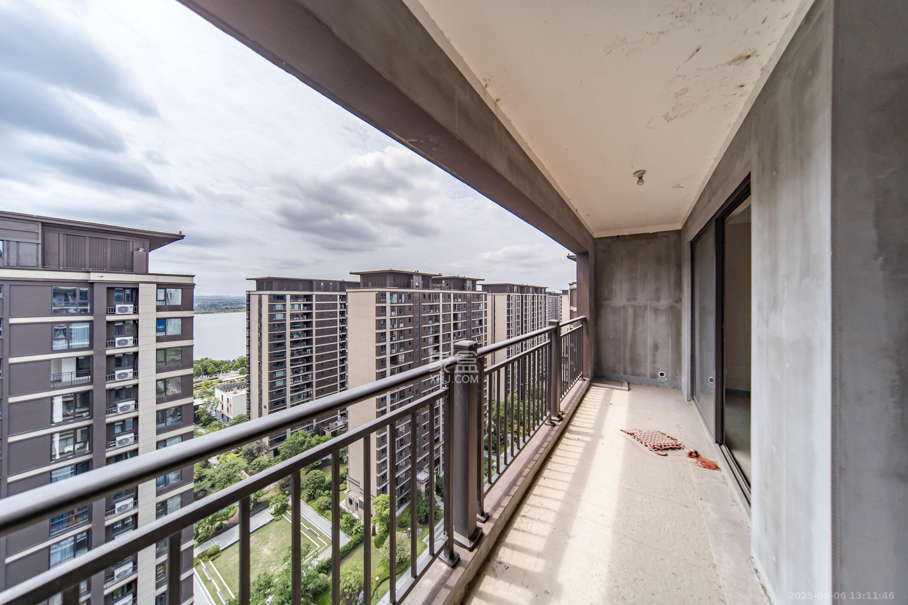 建发电建江山悦  4室2厅2卫    140.0万 建发电建江山悦  4室2厅2卫    140.0万阳台