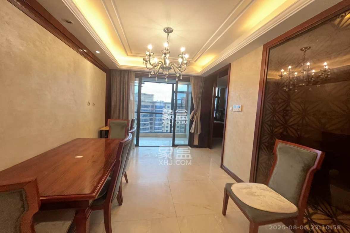 运达中央广场一、二期 3室2厅2卫 8500.0元/月 运达中央广场一、二期 3室2厅2卫 8500.0元/月室内图