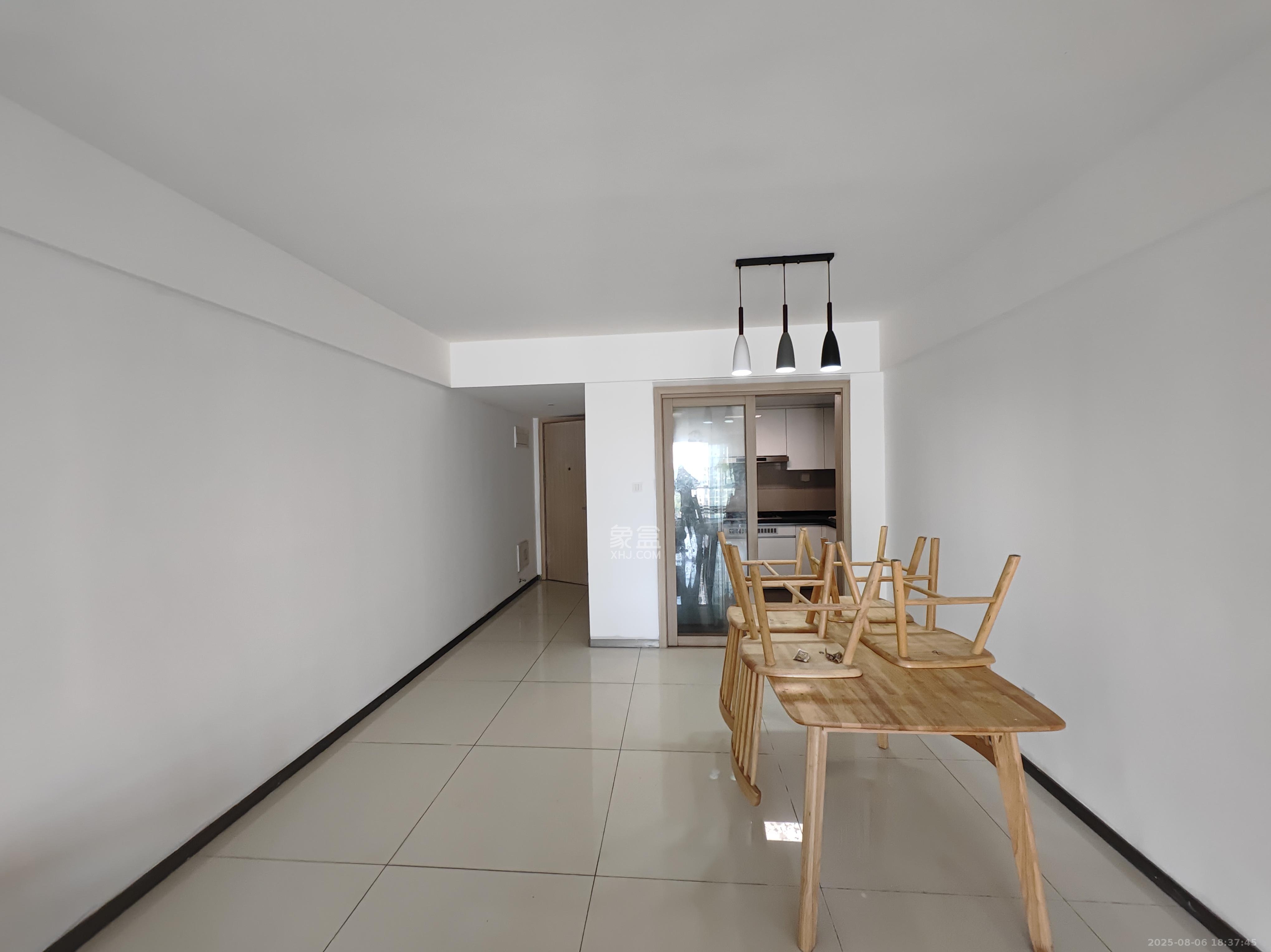 时代年华 3室2厅2卫 1900.0元/月 时代年华 3室2厅2卫 1900.0元/月室内图