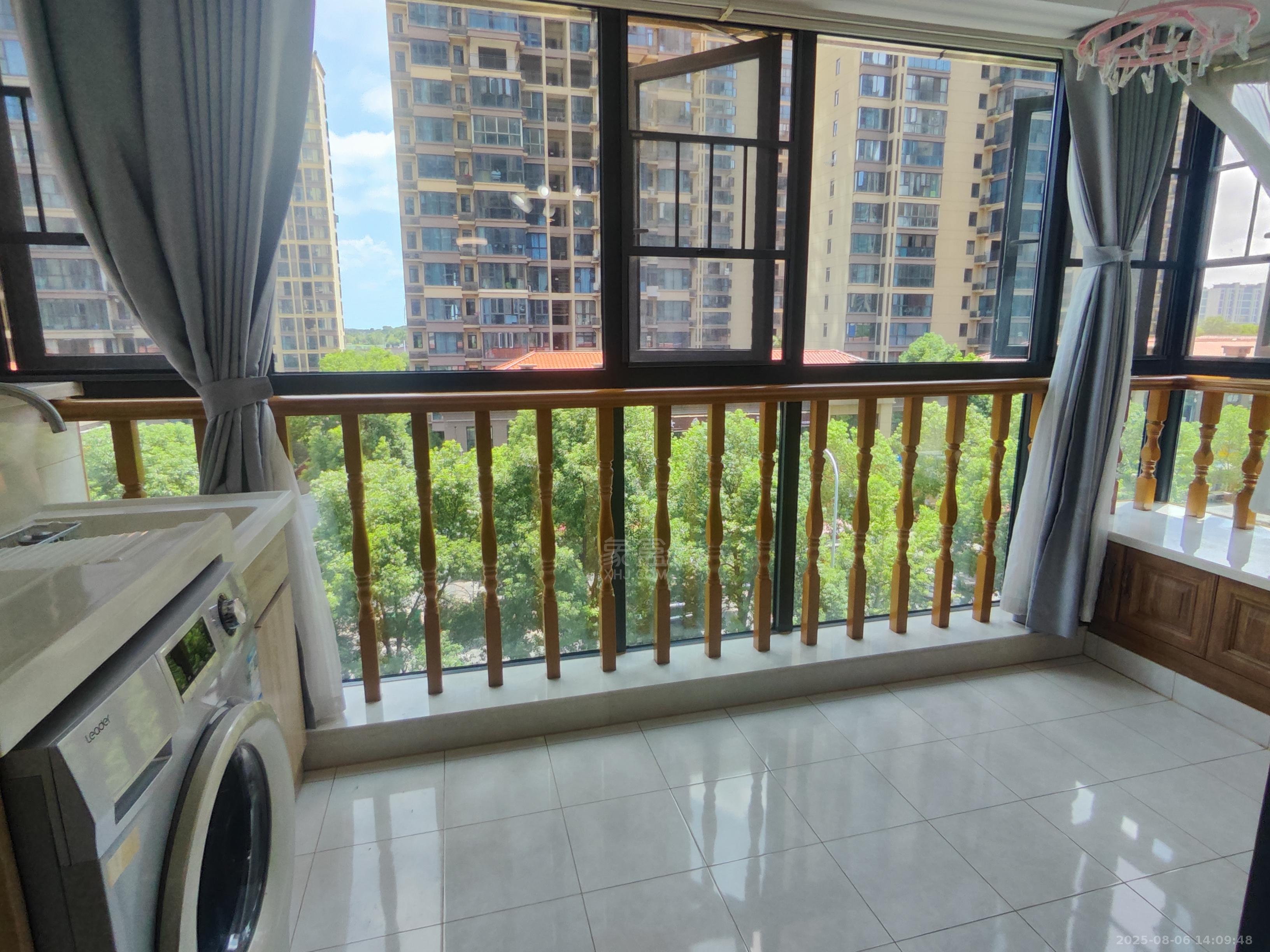 春藤小镇  3室2厅1卫    1800.0元/月室内图