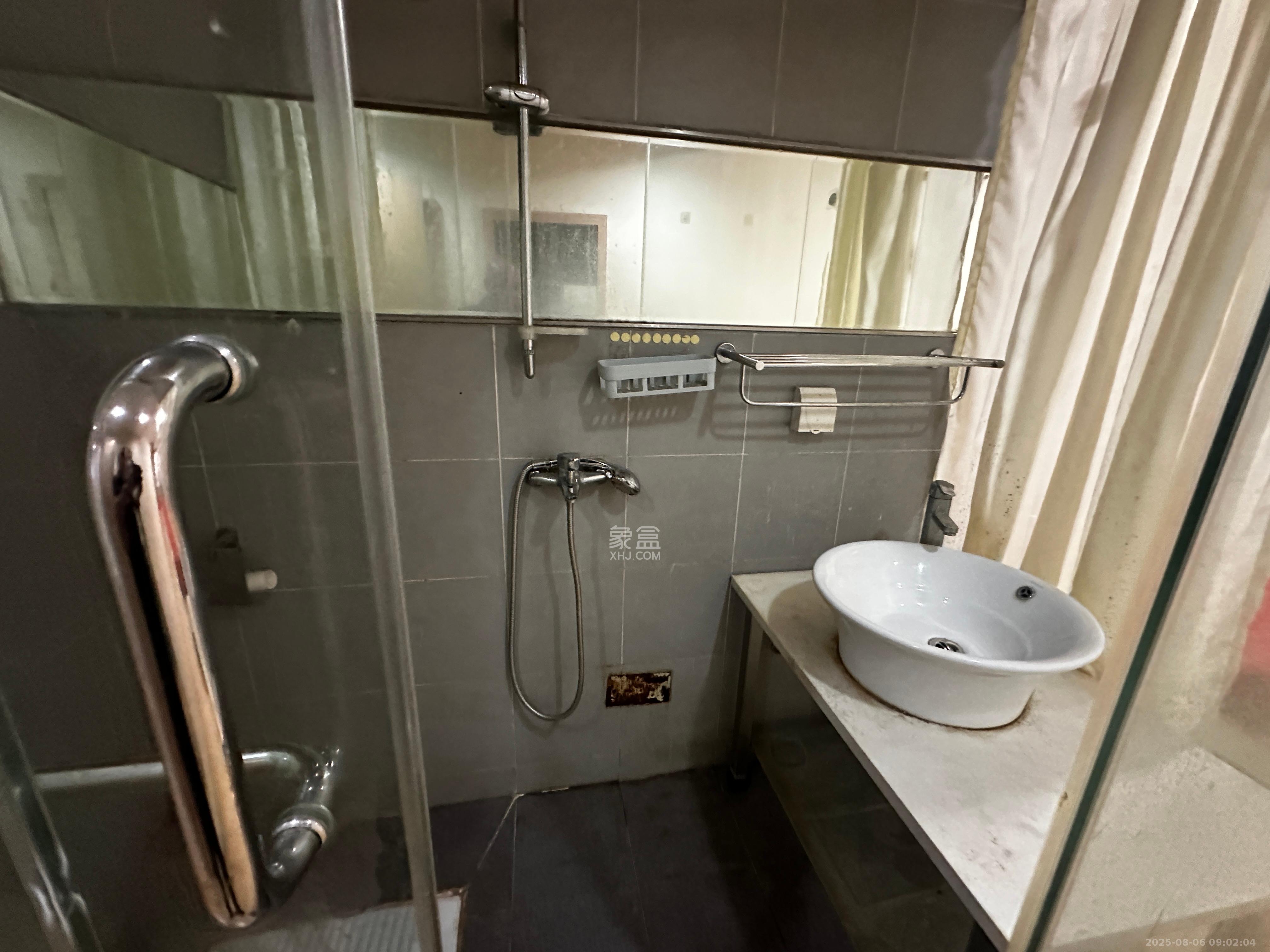 华润凤凰城一期 1室1厅1卫 1380.0元/月 华润凤凰城一期 1室1厅1卫 1380.0元/月室内图