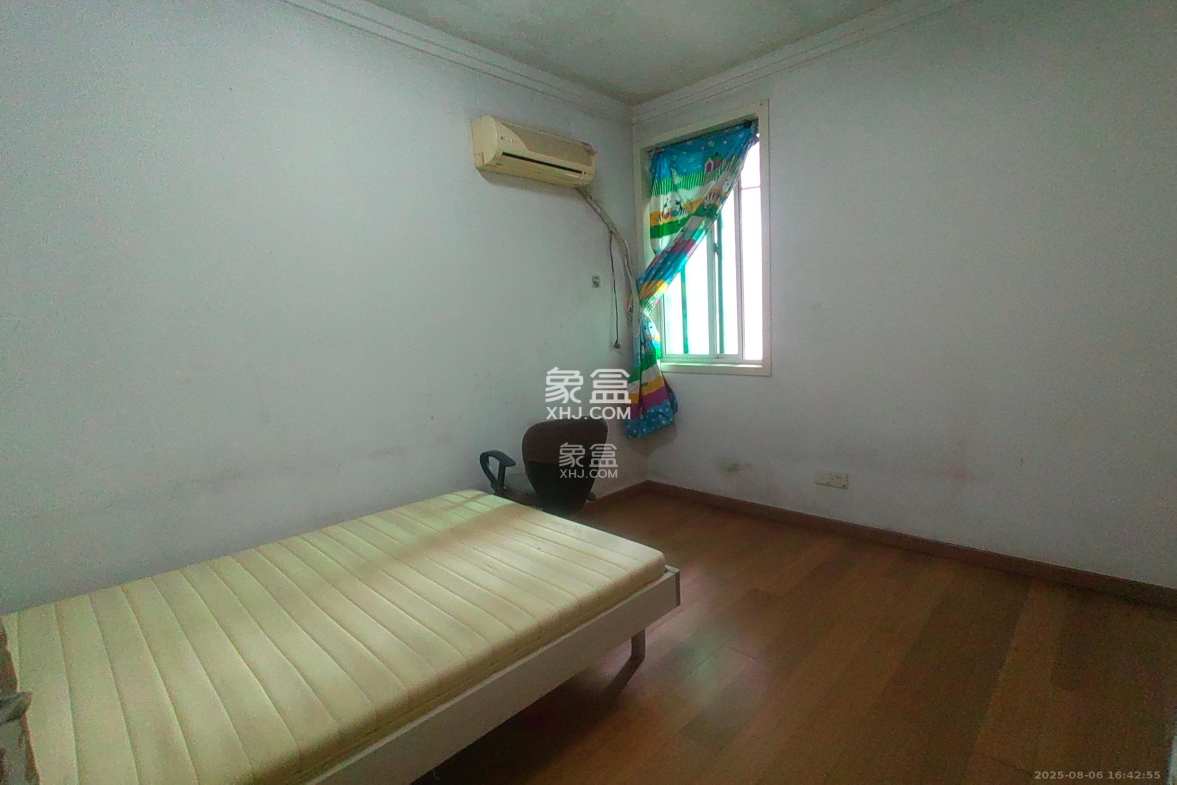 维一星城  3室2厅2卫    3000.0元/月 维一星城  3室2厅2卫    3000.0元/月室内图