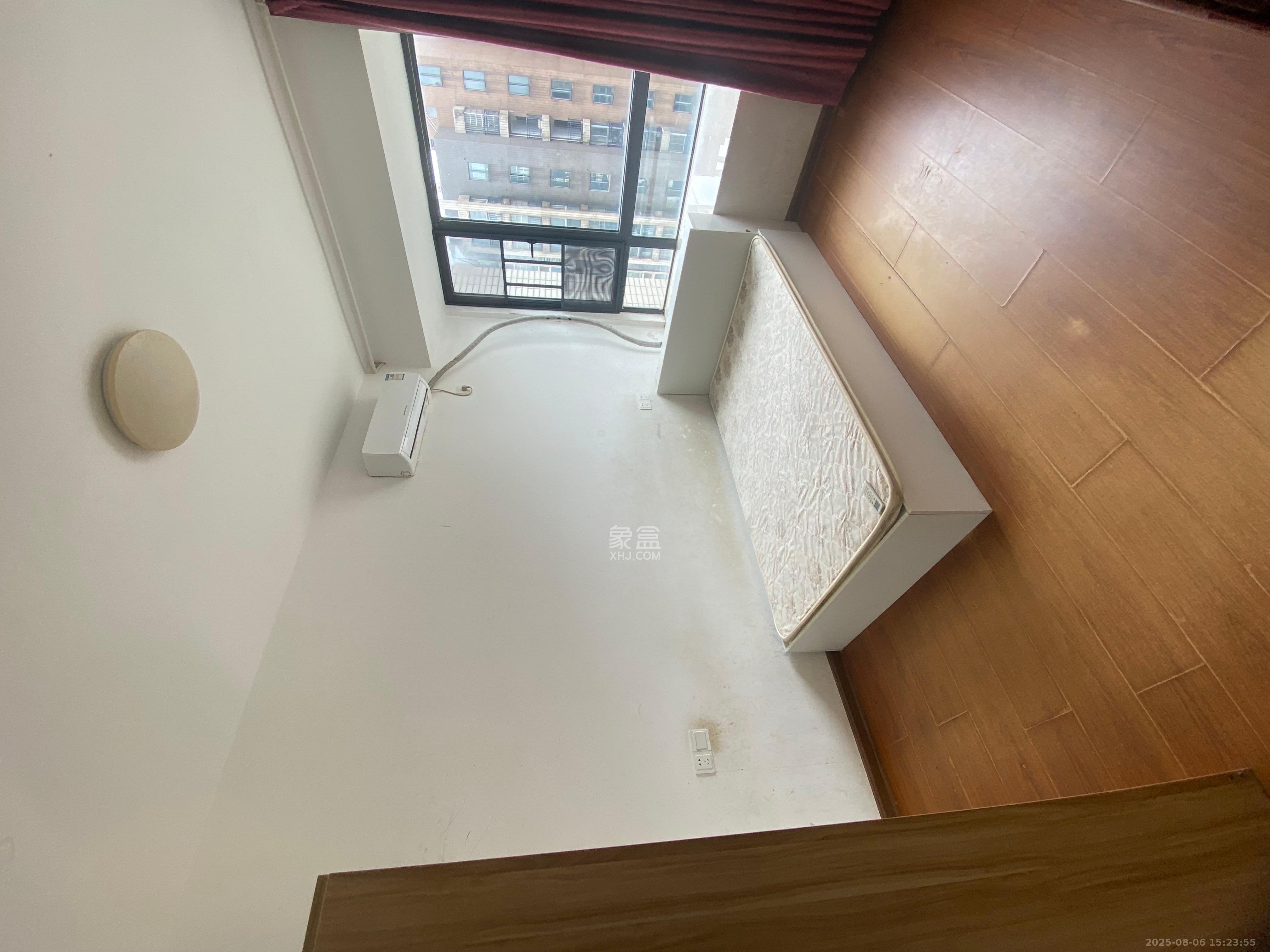 极目楚天 5室2厅2卫 2800.0元/月 极目楚天 5室2厅2卫 2800.0元/月室内图