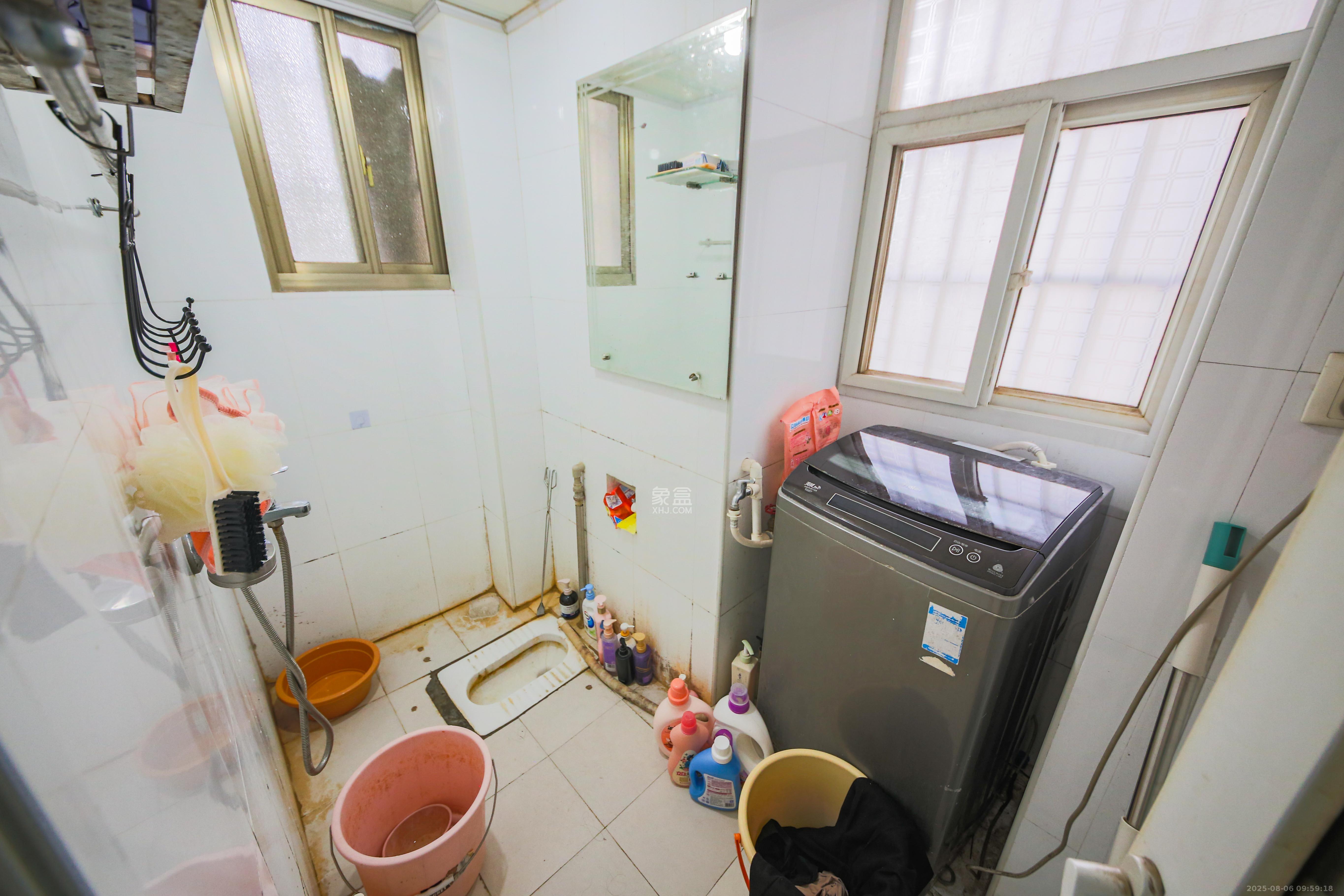 湖南省第三工程有限公司长沙分公司宿舍  2室1厅1卫    33.0万卫生间