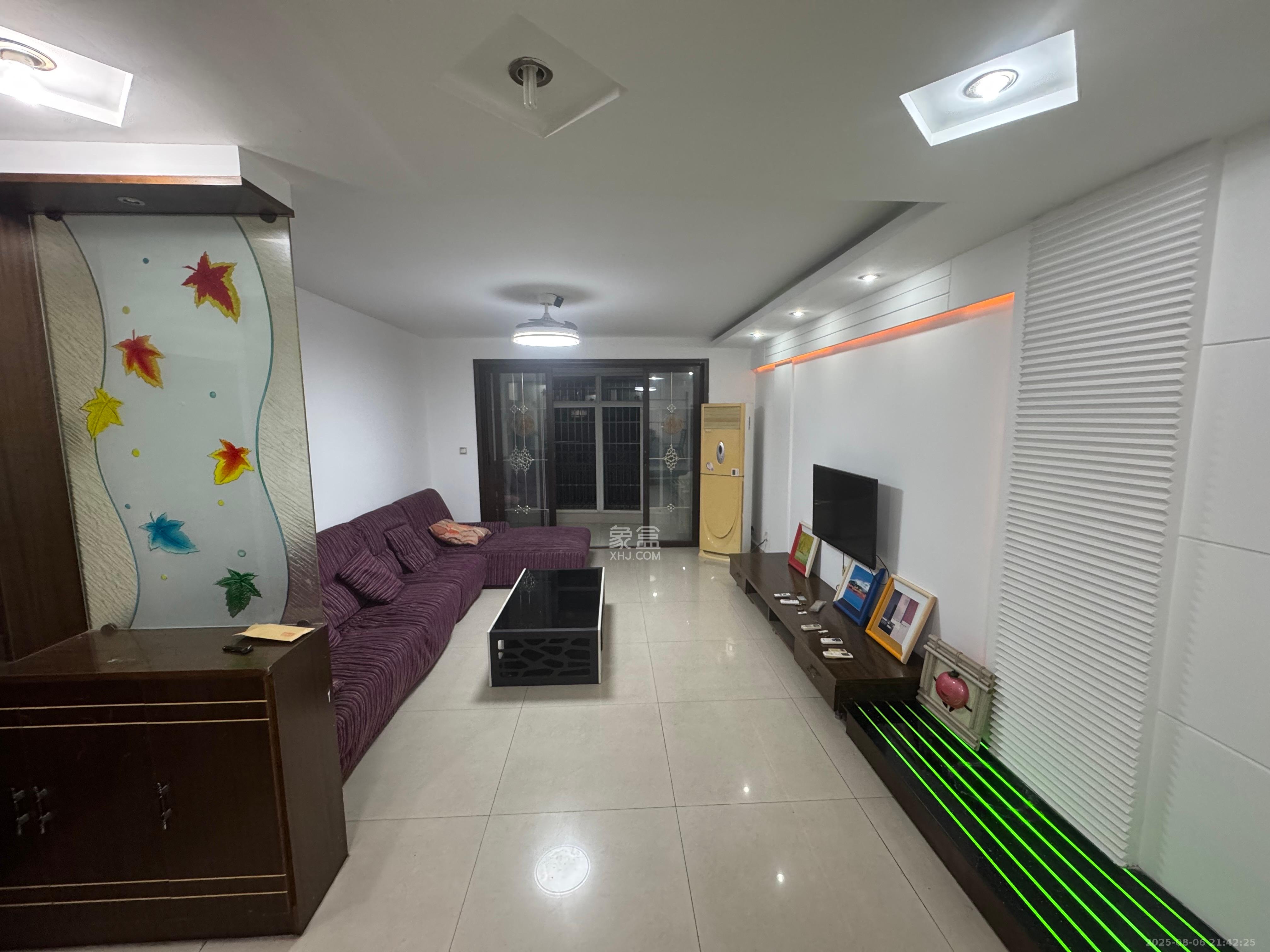 运通馨苑 3室2厅2卫 2500.0元/月 运通馨苑 3室2厅2卫 2500.0元/月室内图