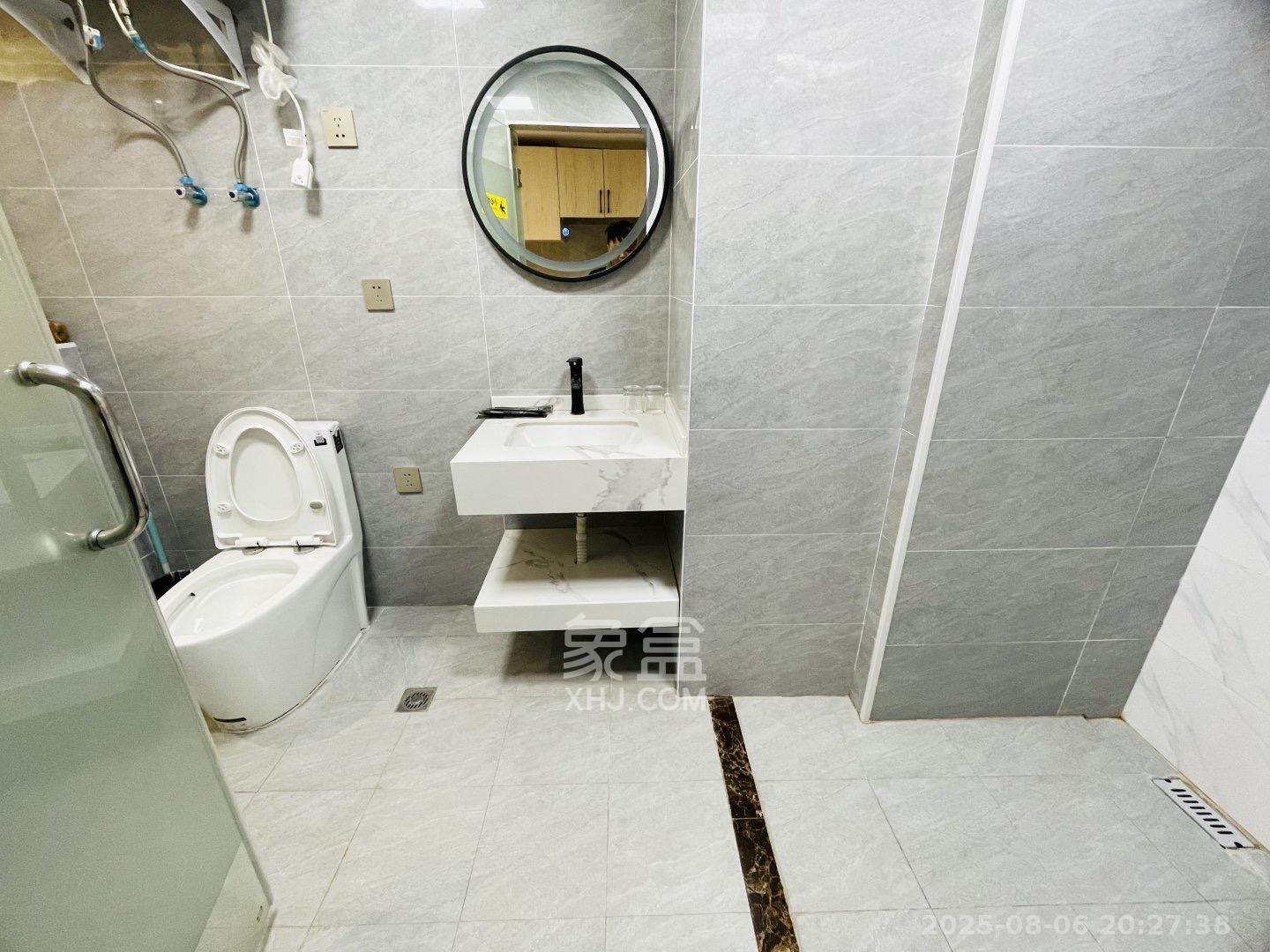 旭辉国际广场(永升商业广场) 1室1厅1卫 1600.0元/月 旭辉国际广场(永升商业广场) 1室1厅1卫 1600.0元/月室内图