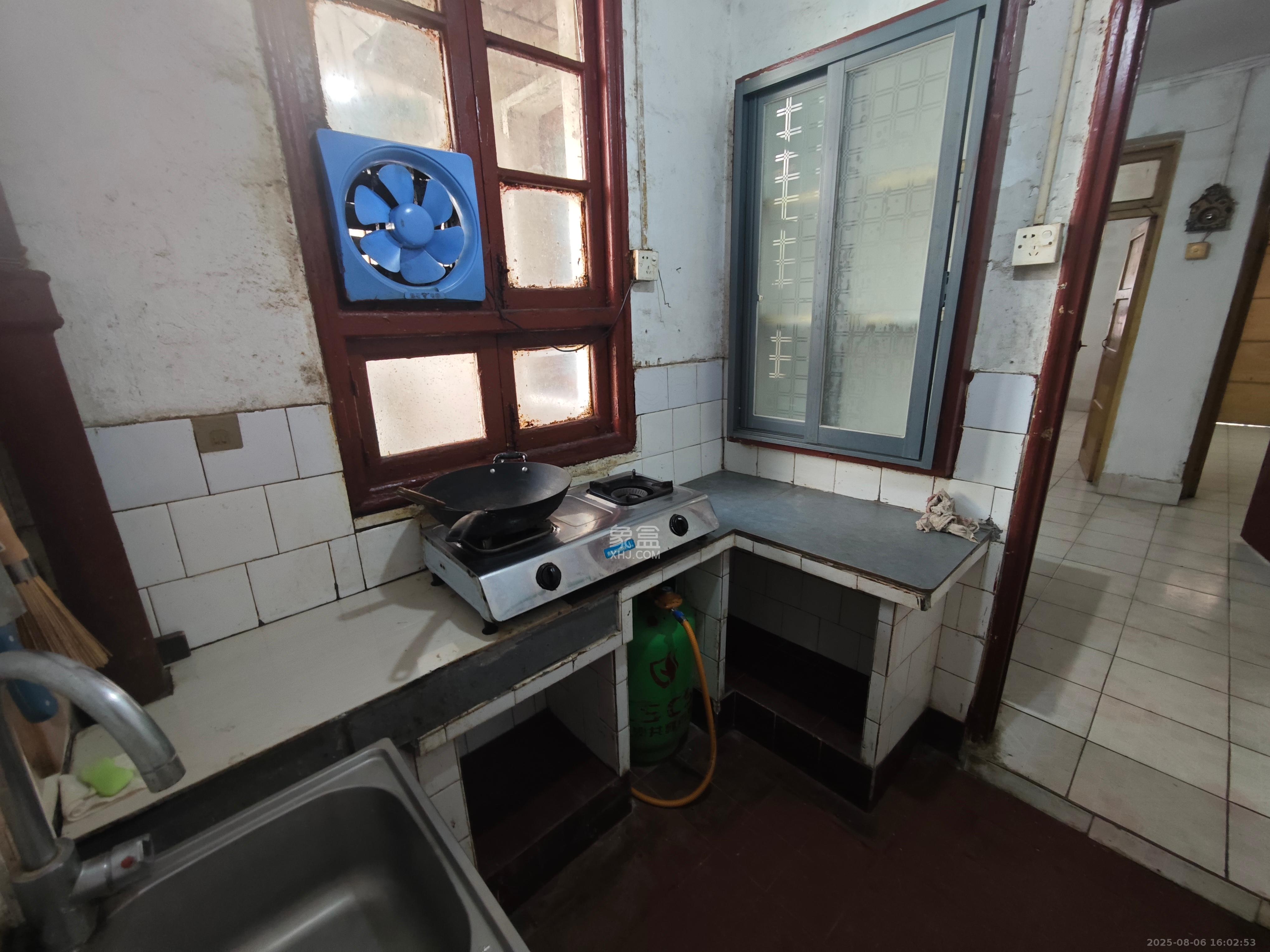 杏花园小区 2室1厅1卫 1000.0元/月 杏花园小区 2室1厅1卫 1000.0元/月室内图