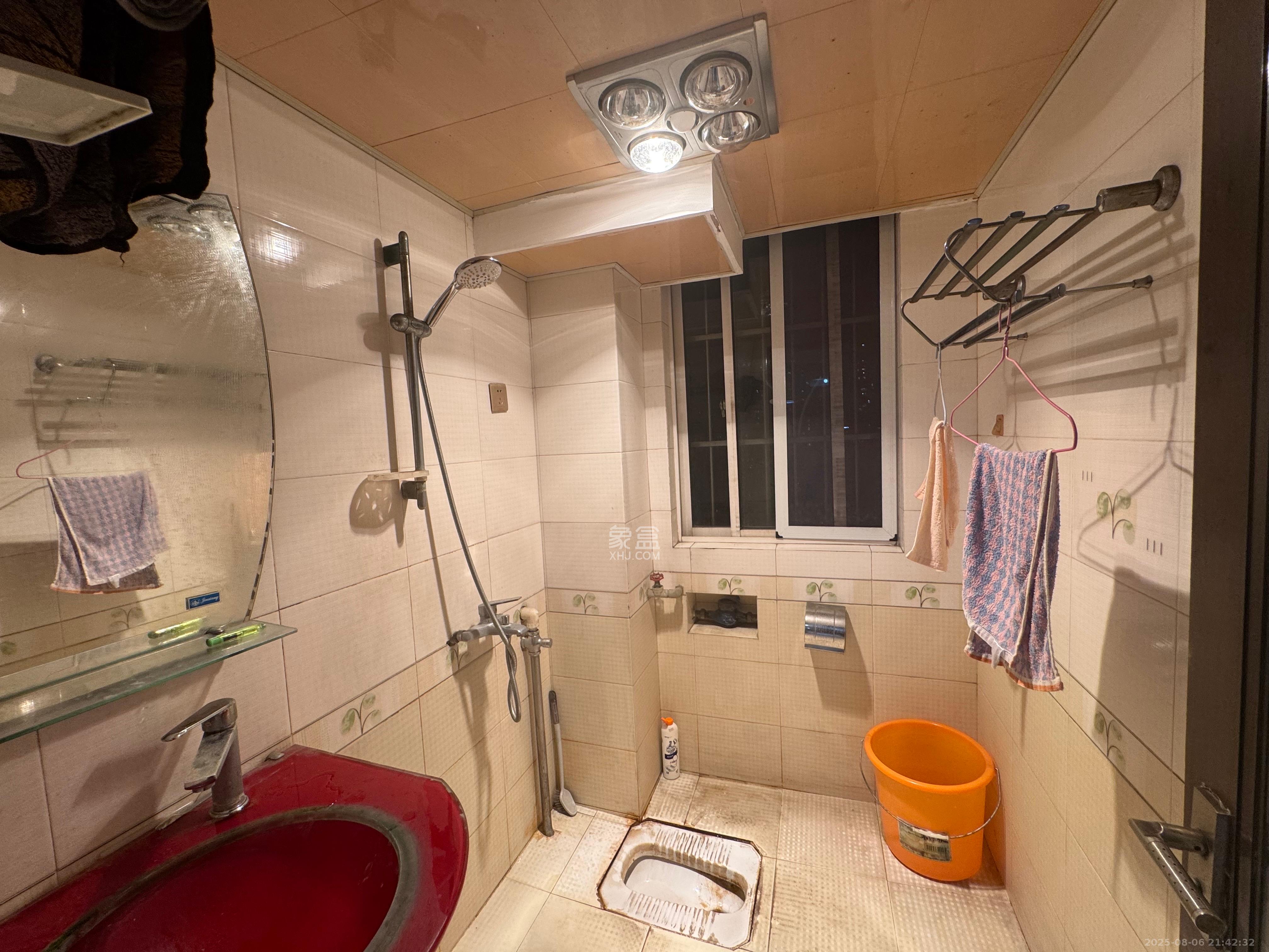 运通馨苑 3室2厅2卫 2500.0元/月 运通馨苑 3室2厅2卫 2500.0元/月室内图