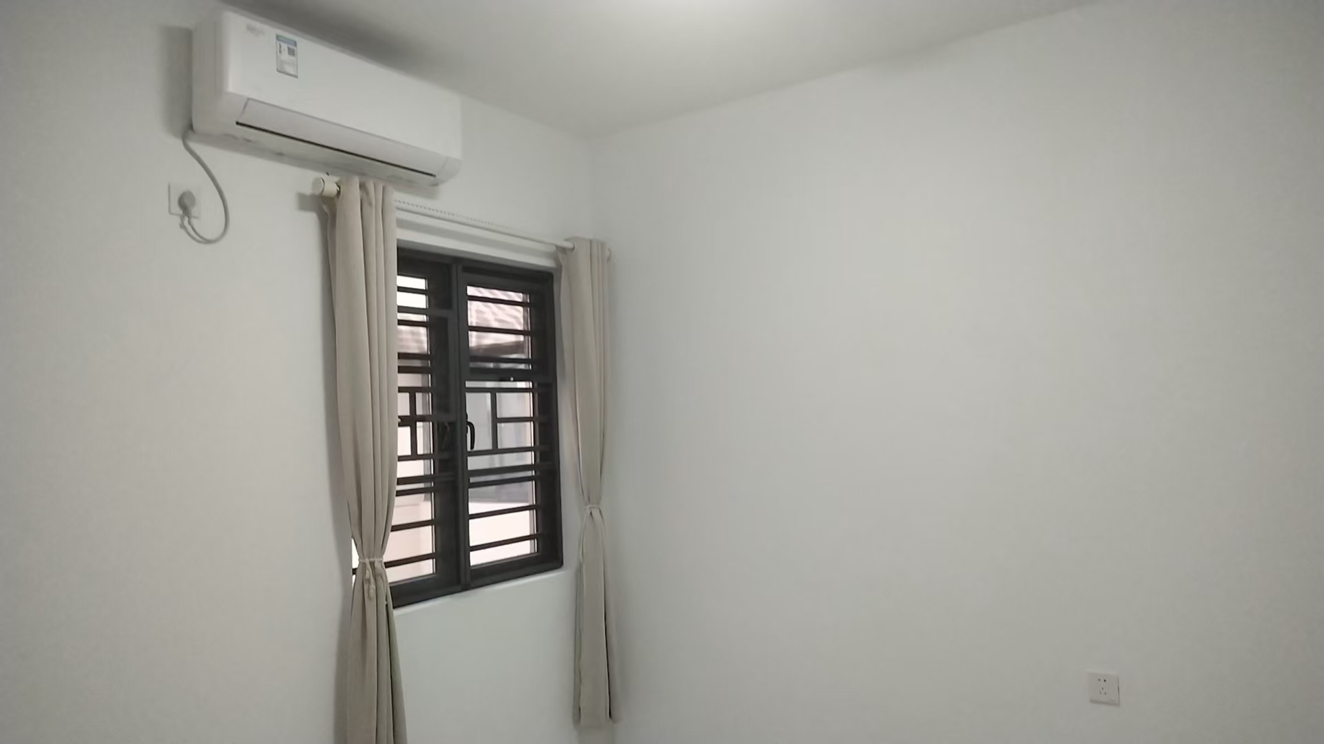 滨海新城Z01地块(八灶新城) 3室2厅2卫 2600.0元/月 滨海新城Z01地块(八灶新城) 3室2厅2卫 2600.0元/月室内图