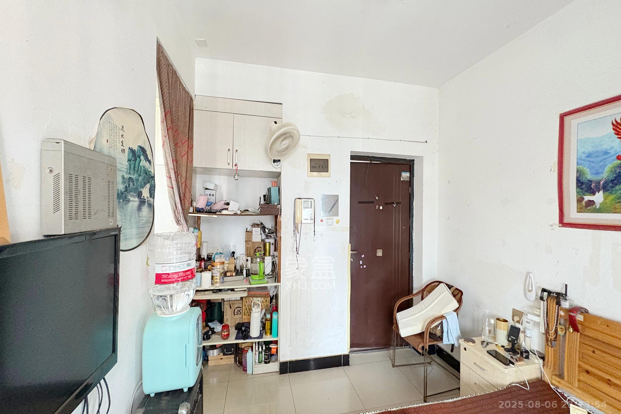 凯通国际城（凯通朝庭）  1室0厅1卫    23.8万客厅