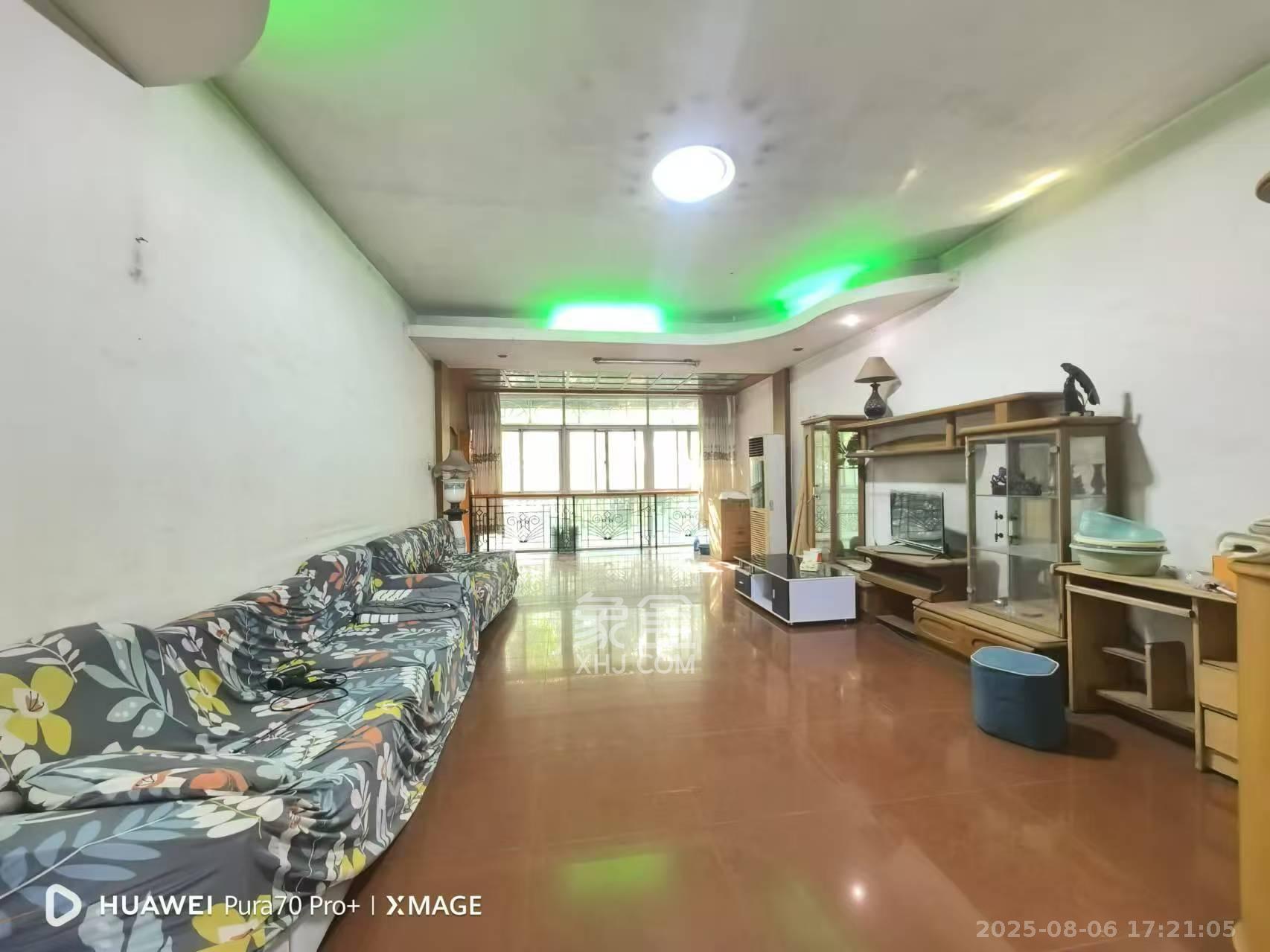 雨花区检察院宿舍  4室2厅2卫    2100.0元/月 雨花区检察院宿舍  4室2厅2卫    2100.0元/月室内图