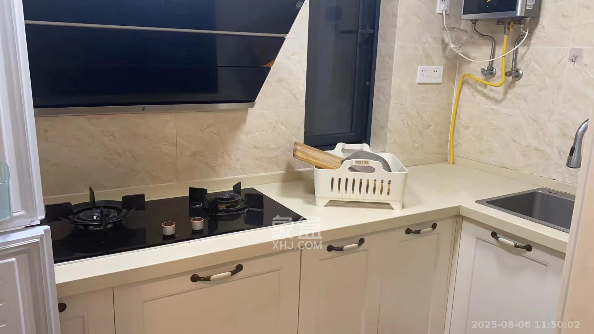 万科魅力之城观澜里 3室2厅1卫 2500.0元/月 万科魅力之城观澜里 3室2厅1卫 2500.0元/月室内图