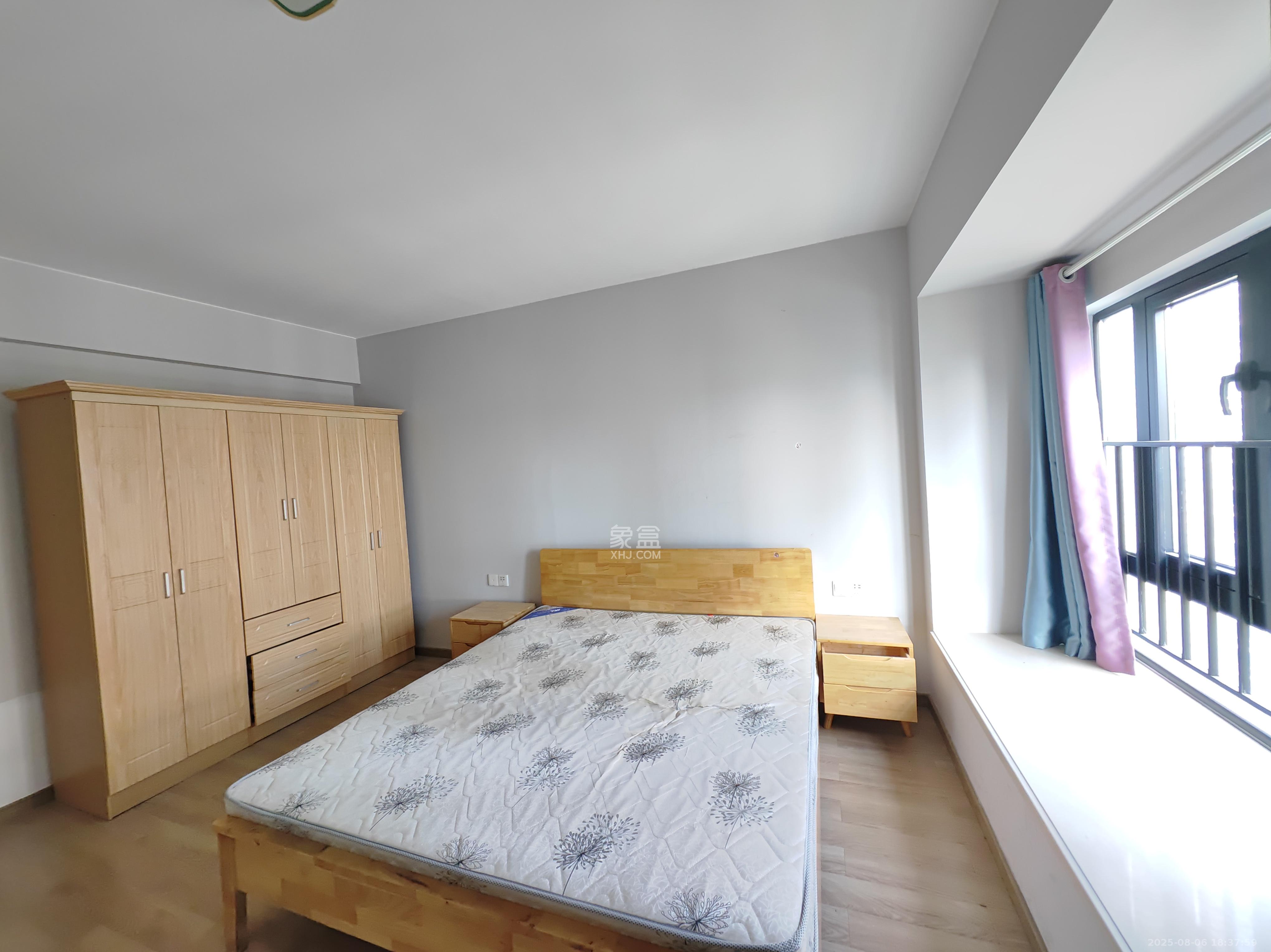 时代年华 3室2厅2卫 1900.0元/月 时代年华 3室2厅2卫 1900.0元/月室内图