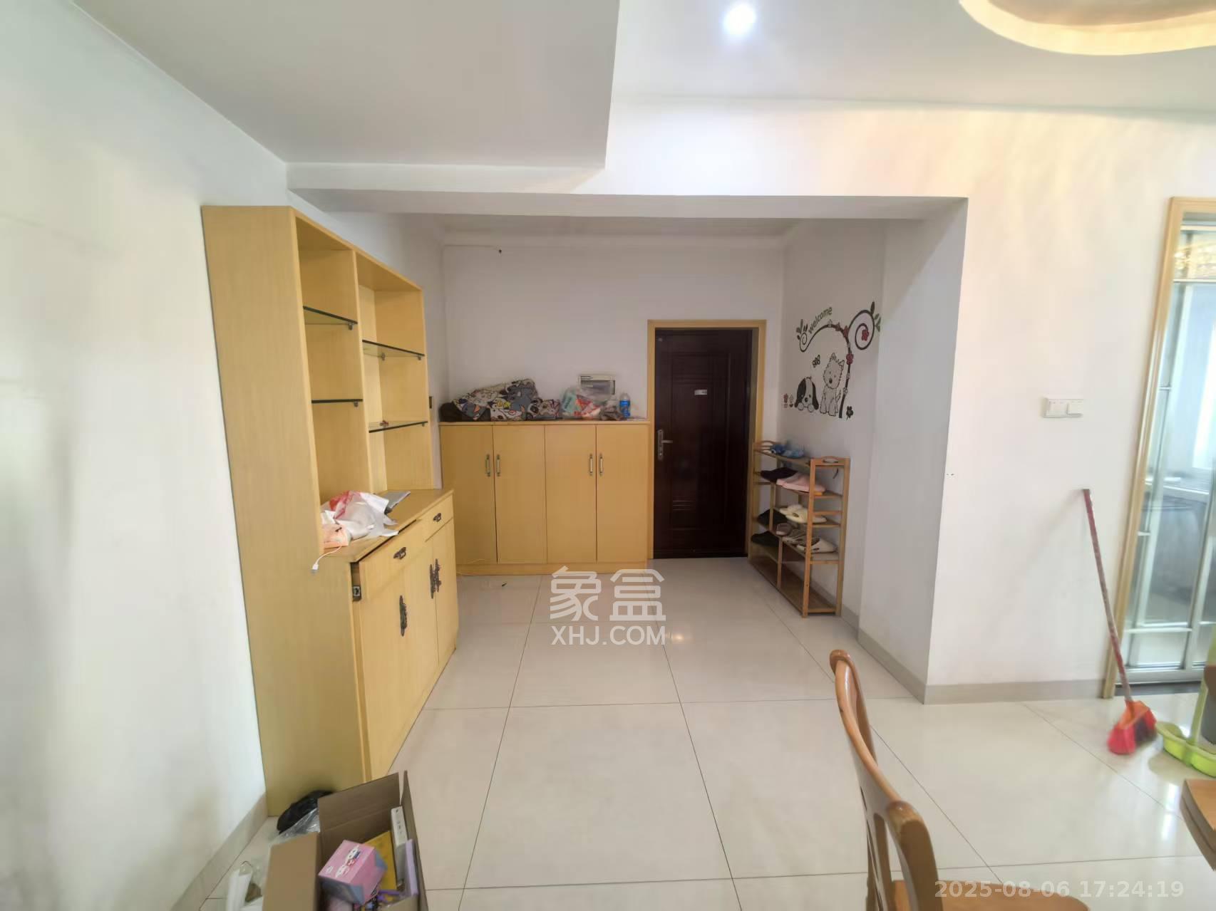 世景华庭  3室2厅2卫    1800.0元/月 世景华庭  3室2厅2卫    1800.0元/月室内图