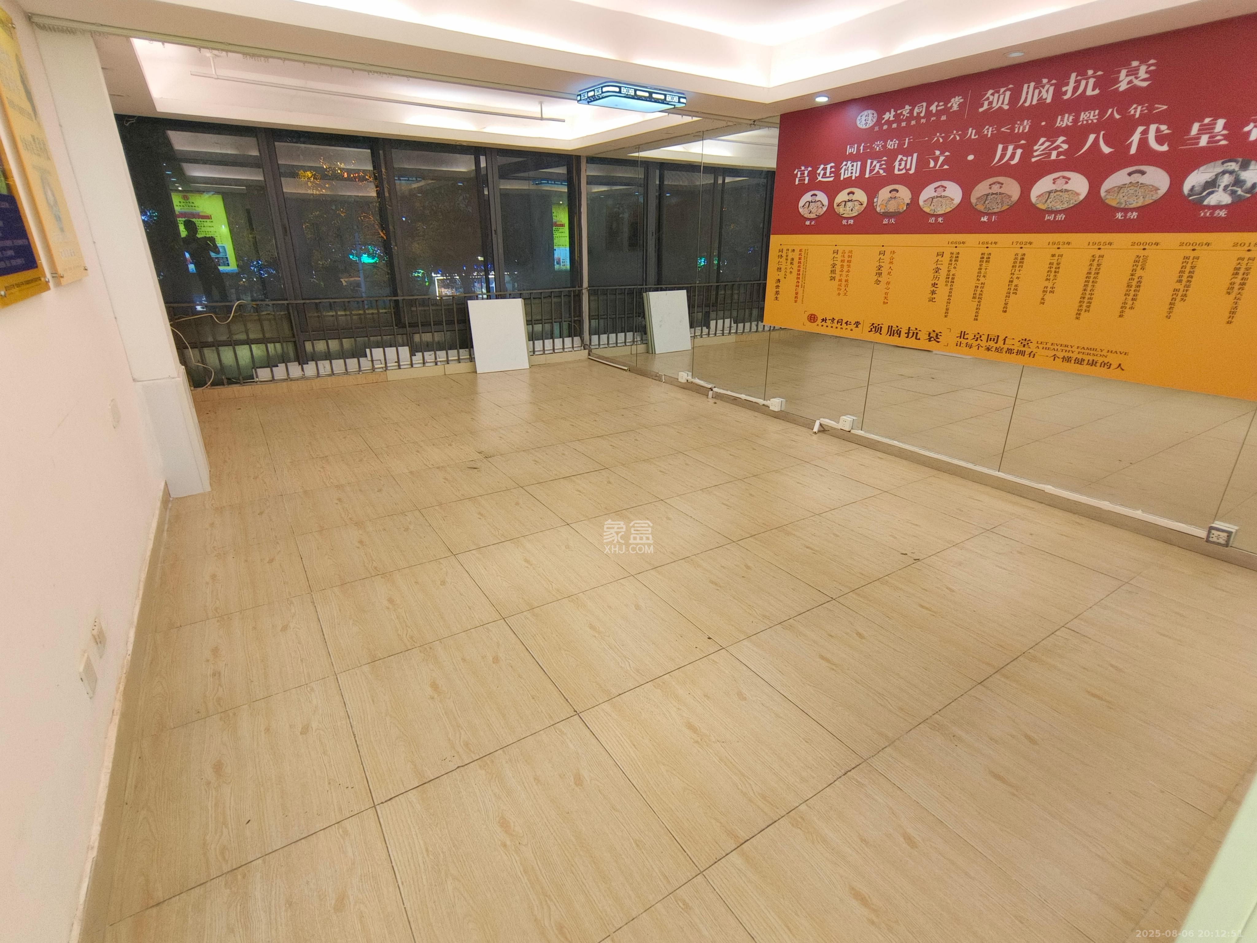 阳光100一期、四五期  2室2厅1卫    2800.0元/月 阳光100一期、四五期  2室2厅1卫    2800.0元/月