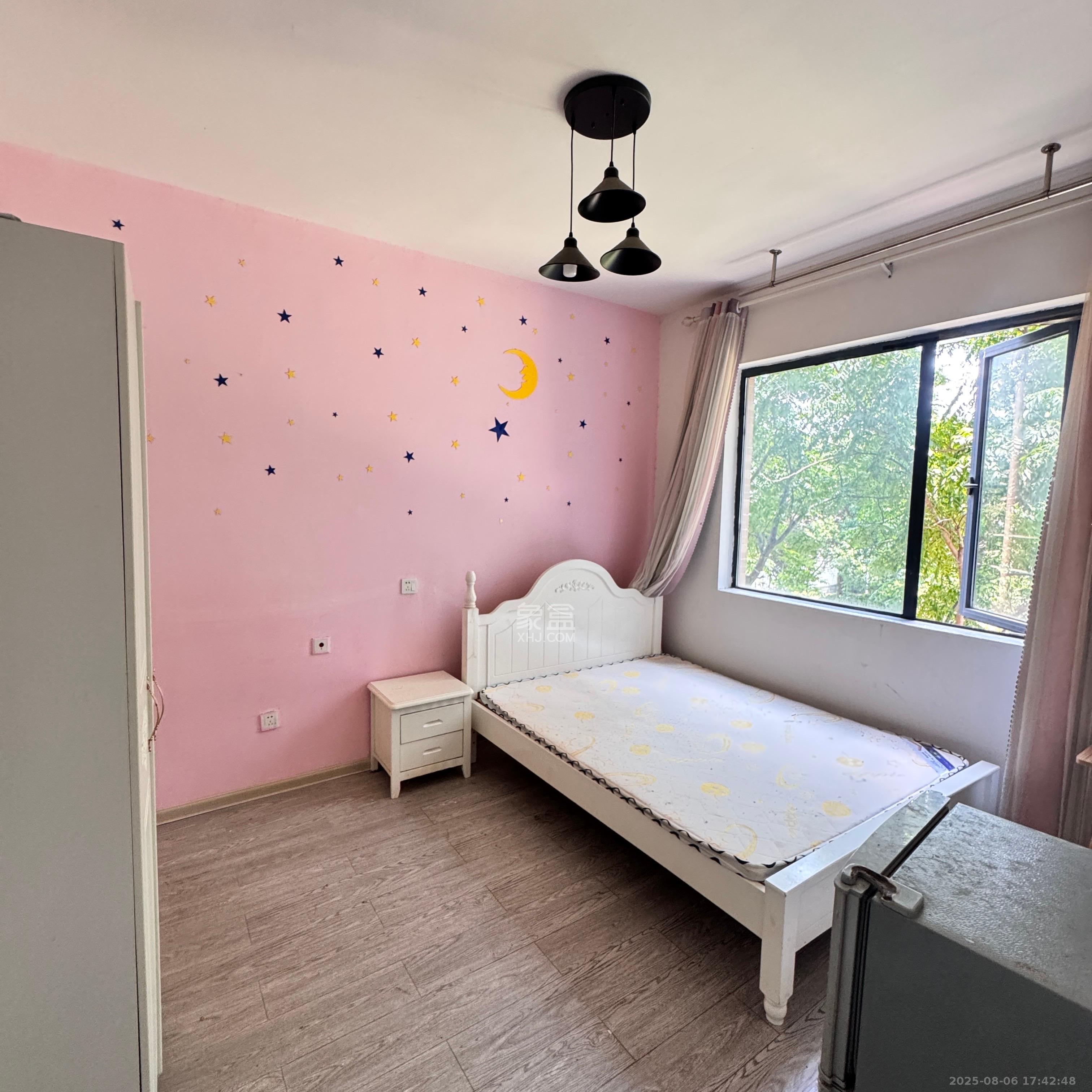 中南红领邦(红星嘉和苑) 1室1厅1卫 900.0元/月 中南红领邦(红星嘉和苑) 1室1厅1卫 900.0元/月室内图